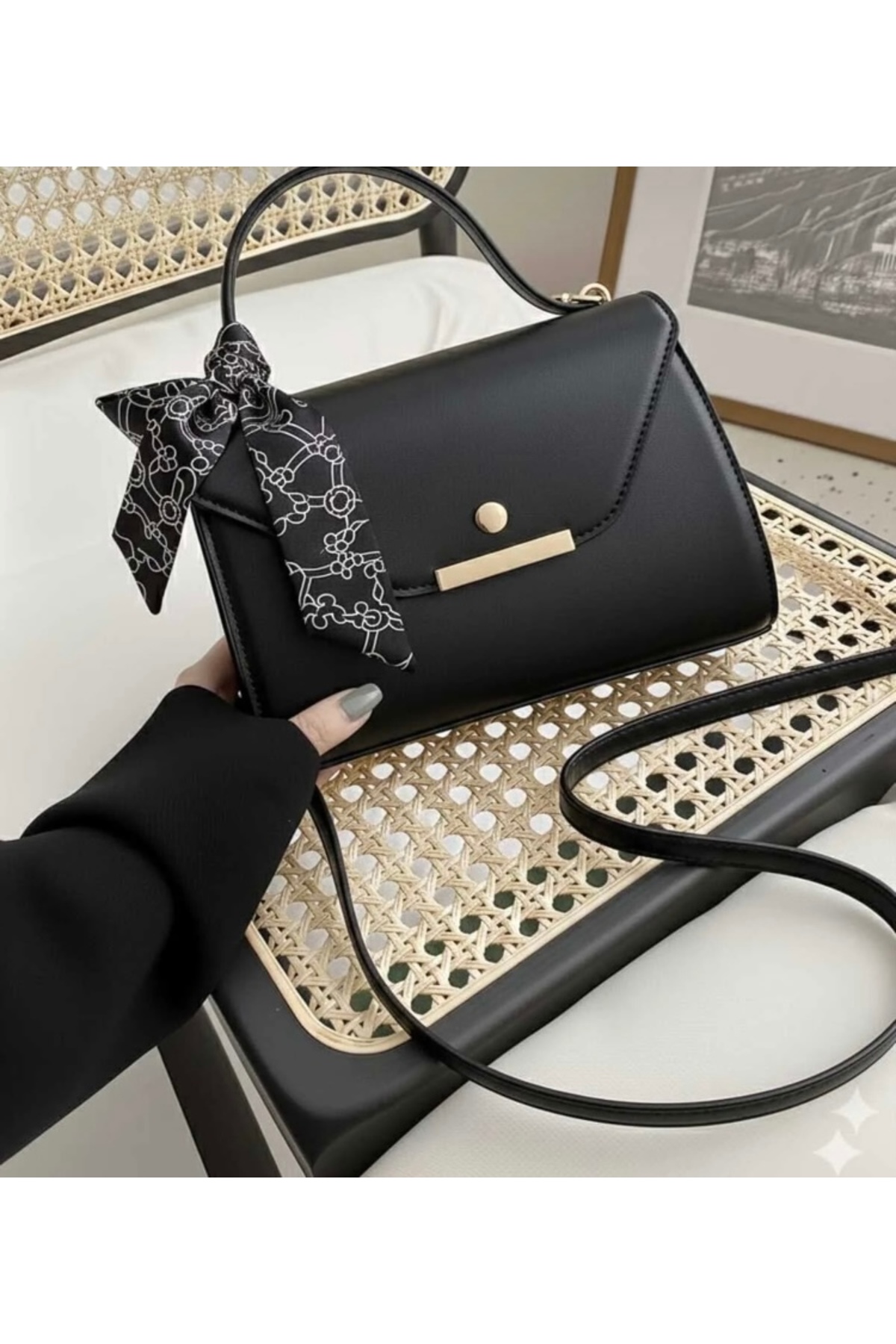 ZEGİ BAGS &MORE Siyah Suni Deri Fular Detaylı El Ve Omuz Çantası