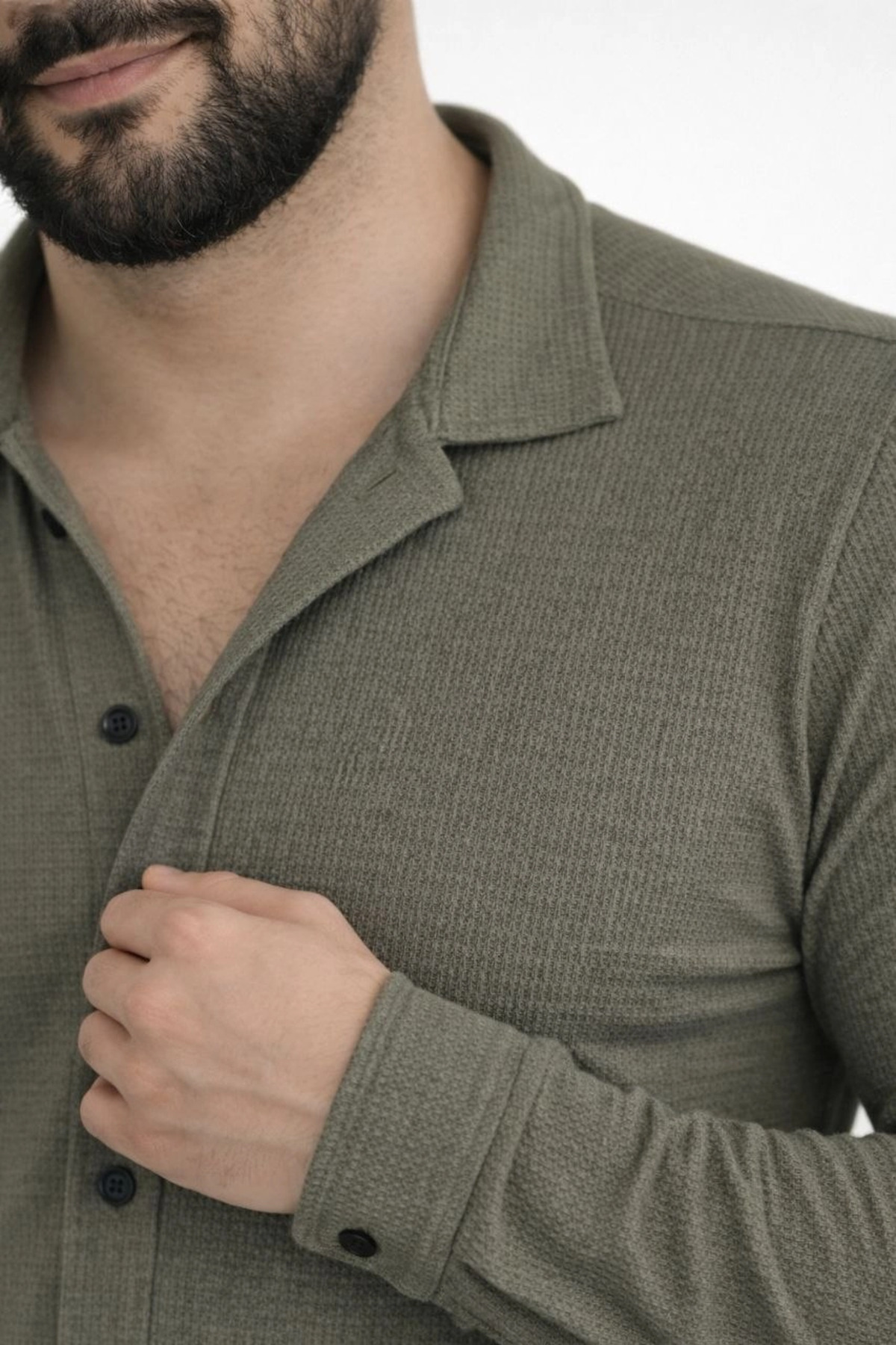 pilelistore Erkek Waffle Kumaş Uzun Kollu Düğmeli Açık Yaka Regular Fit Gömlek - Haki fotoğrafı 2 (önizleme)
