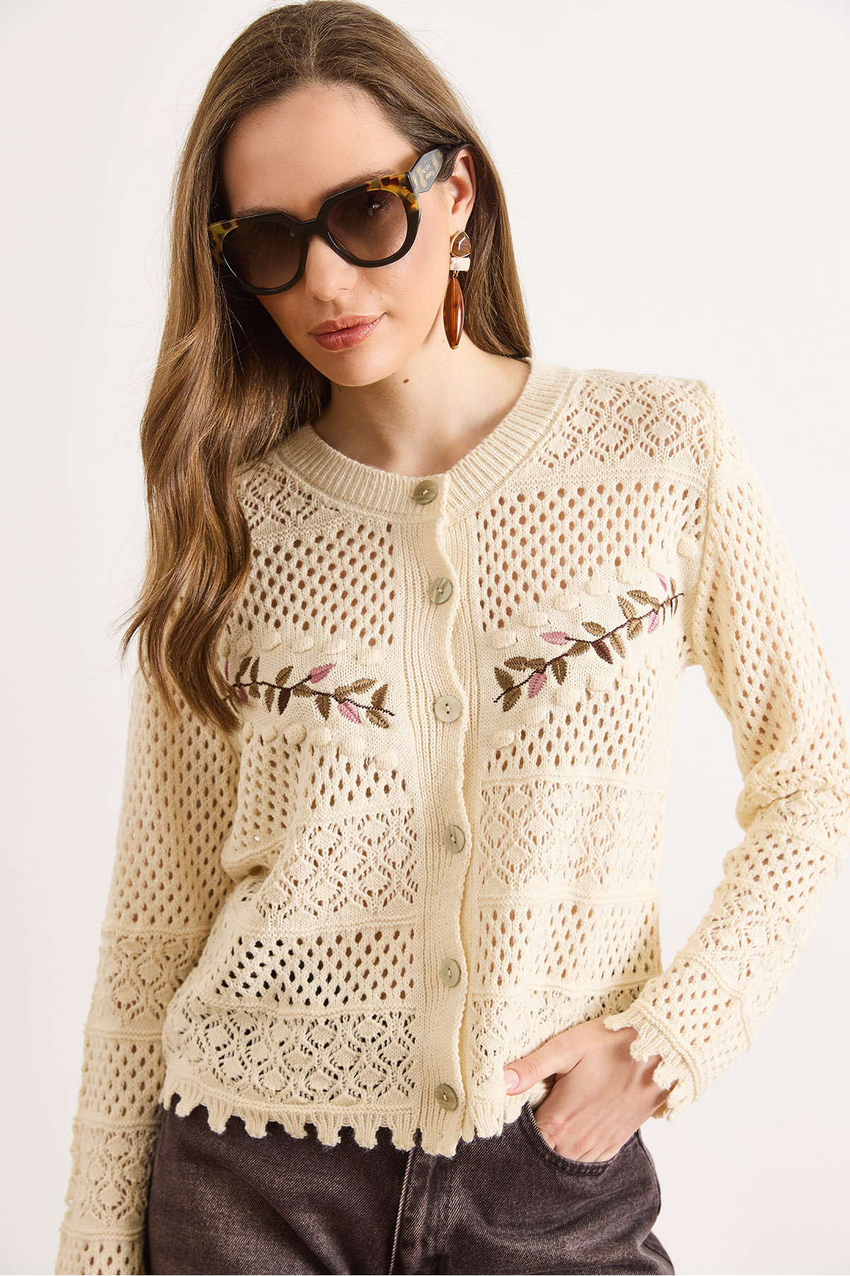 Olalook  Kadın Krem Yaprak Nakışlı Ajurlu Boho Mevsimlik Hırka HRK-19000493