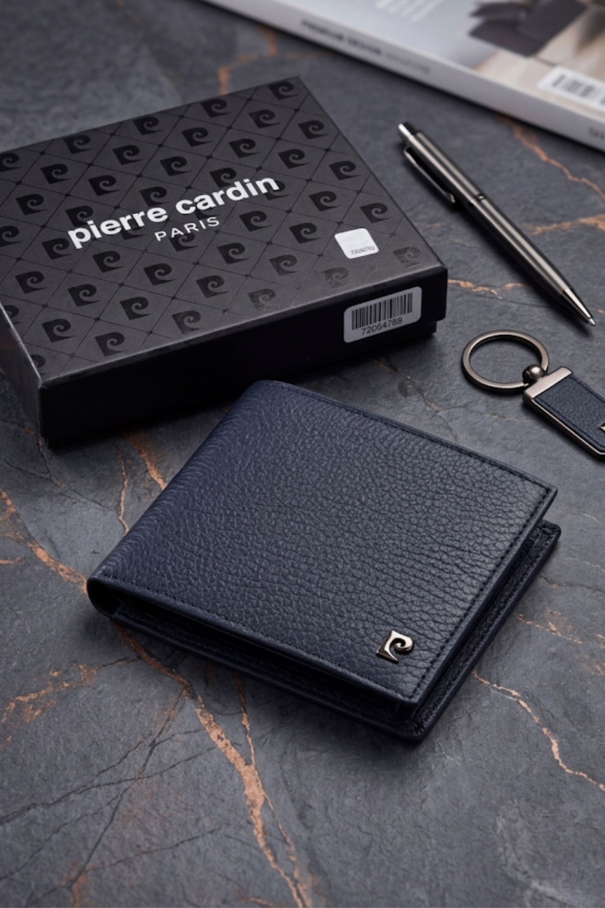 کیف پول مردانه چرم اصل مدل ۲۰۶۲، جاکارتی، سرمه‌ای پیر کاردین کیف پول Pierre Cardin