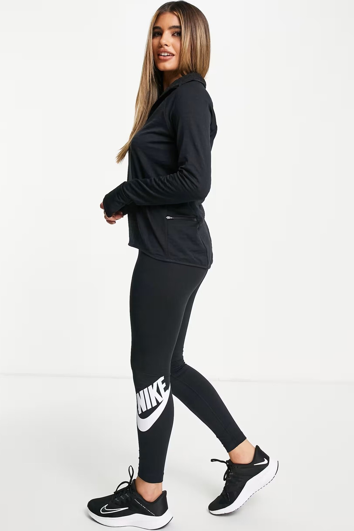 Nike Terma Fit Element 1/2 Zip Running Yarım Fermuarlı Yan Cepli Kadın Koşu Sweatshirt Siyah görsel 5