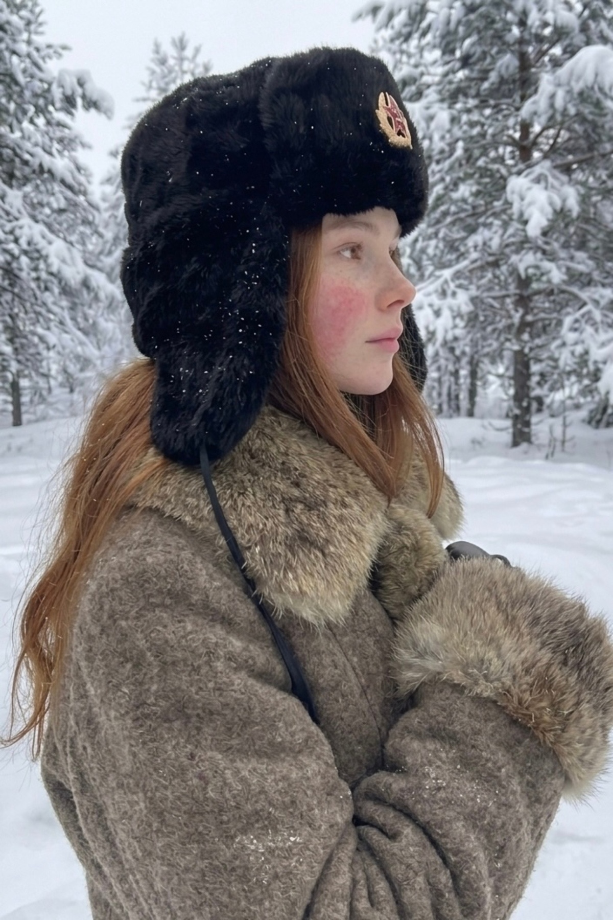 ATG Unisex Ushanka Peluş Siyah Rus Kalpağı - Kızıl Yıldız Detaylı Unisex Kış Modası Aksesuar görsel 7