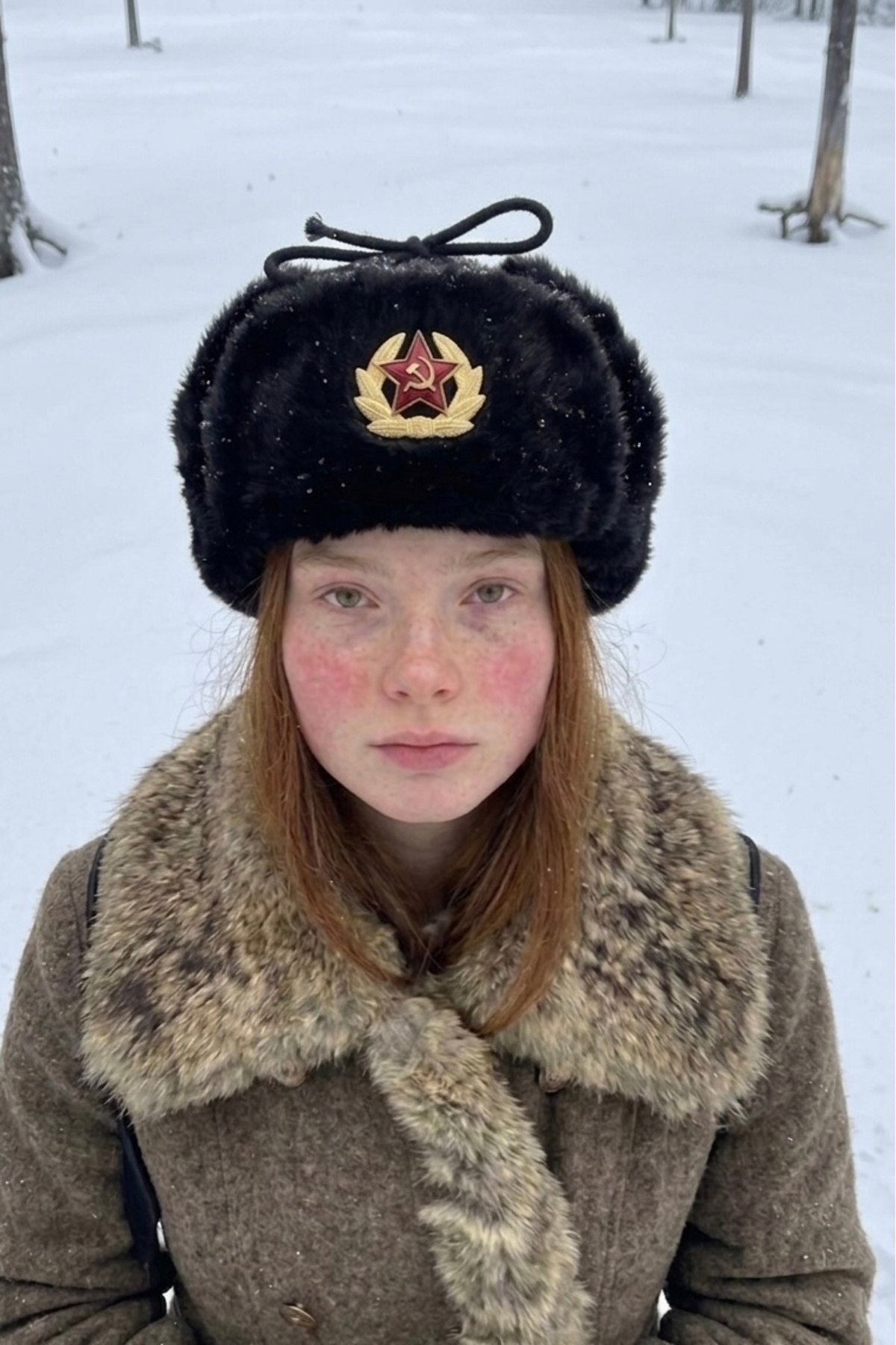 ATG Unisex Ushanka Peluş Siyah Rus Kalpağı - Kızıl Yıldız Detaylı Unisex Kış Modası Aksesuar görsel 2