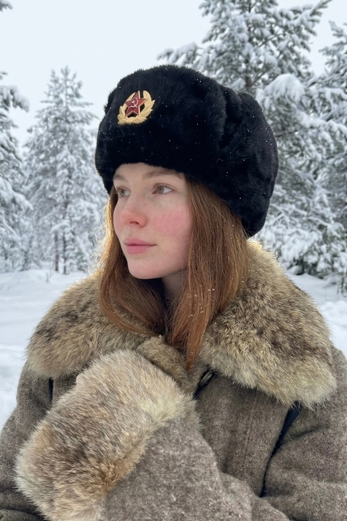 ATG Unisex Ushanka Peluş Siyah Rus Kalpağı - Kızıl Yıldız Detaylı Unisex Kış Modası Aksesuar