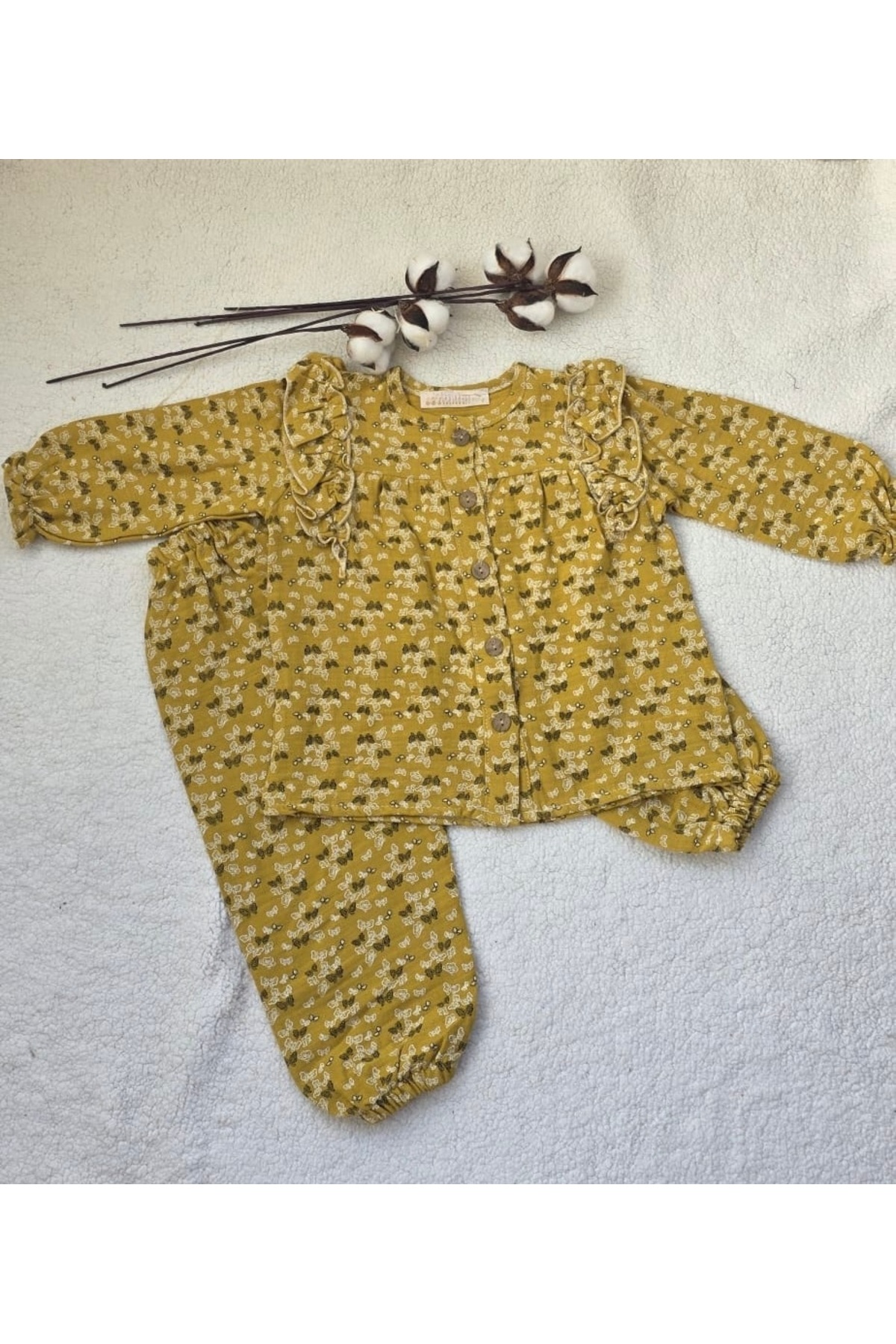 Bilge Trend KIZ BEBEK , ÇOCUK MÜSLİN , FIRFIRLI ÖNDEN DÜĞMELİ 2 PARÇA PAMUKLU PİJAMA TAKIMI fotoğrafı 2 (önizleme)