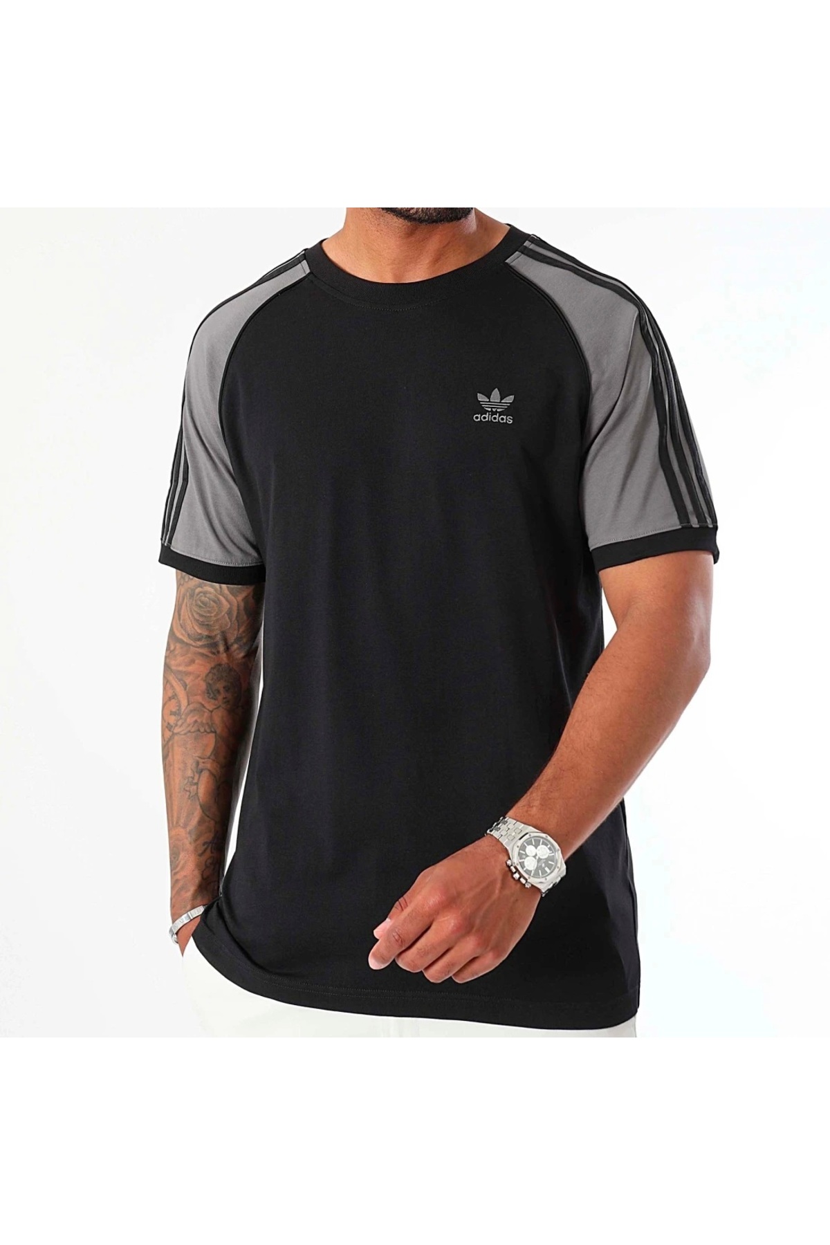 adidas Men's T-Shirt Iw5818