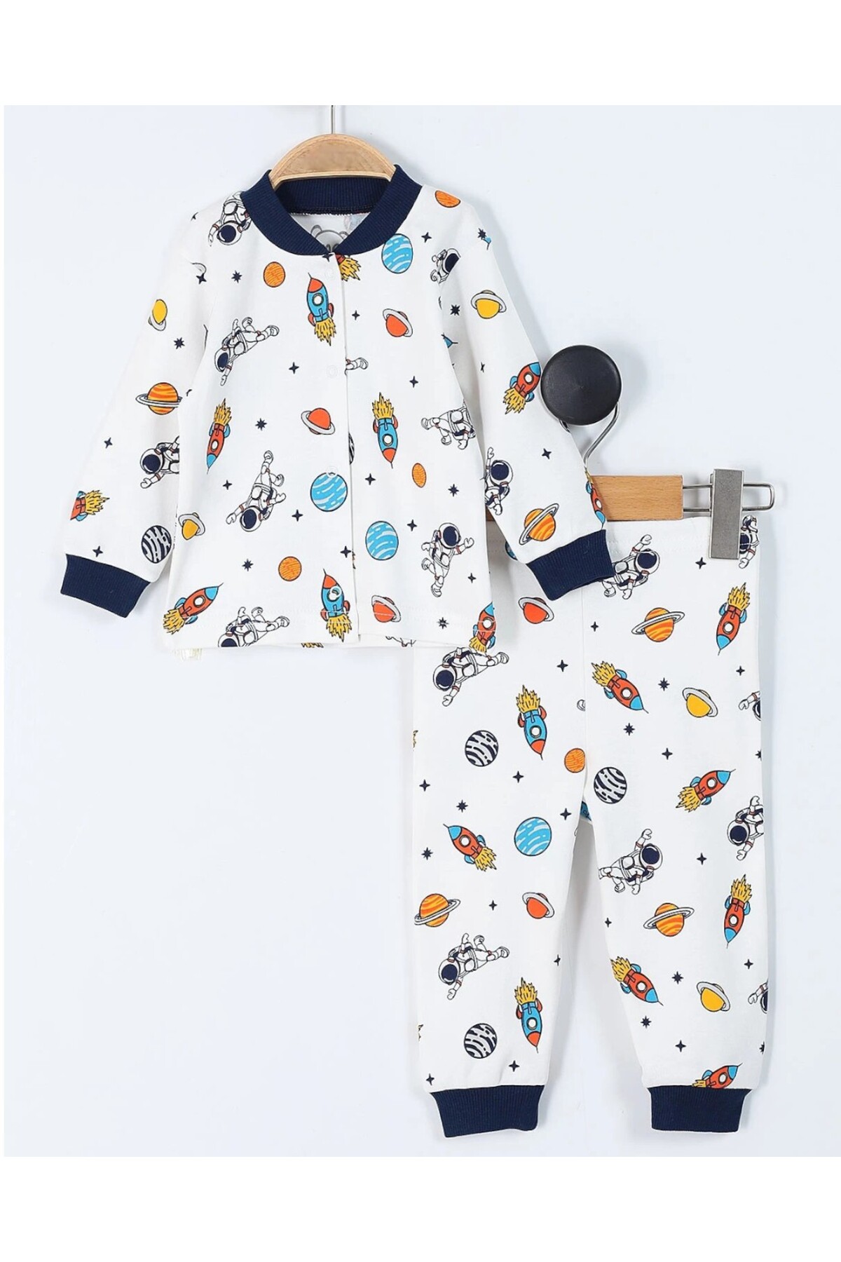 Ege Bebek Erkek Çocuk Çıtçıtlı Astronot Baskılı 0-6 Yaş %100 Pamuklu Mevsimlik Gecelik Pijama Takımı fotoğrafı 3 (önizleme)