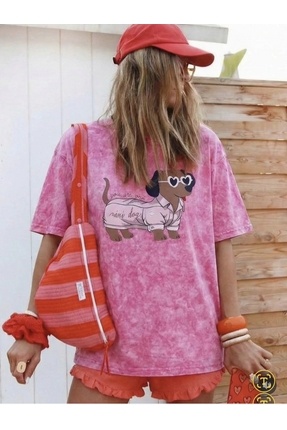 By Ezgi Kılıç Taş Yıkamalı Köpek Baskılı Pembe Tshirt