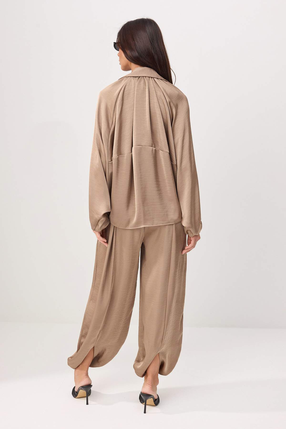 Trendyolmilla  Vizon Saten Balon Kalıp Pantolon Ceket Dokuma Alt - Üst Takım TWOAW26AU00114 - Görsel 5