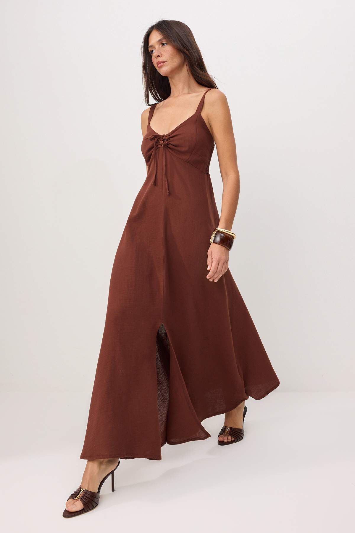 Trendyolmilla  Açık Kahverengi Ketensel Çapraz Sırt Askılı Maxi Dokuma Elbise TWOSS26EL00664