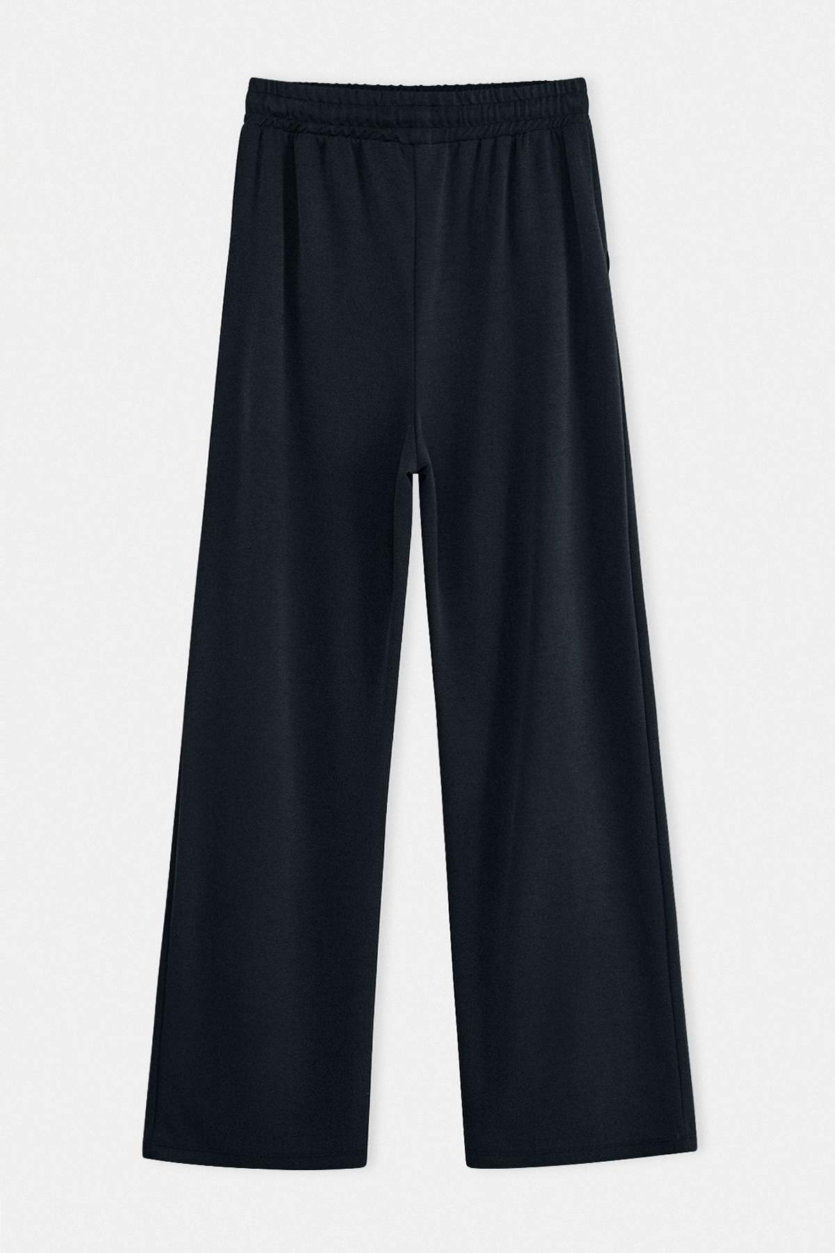 Trendyolmilla  Siyah Bisiklet Yaka Kısa Kol Lastikli Rahat Kalıp Alt - Üst Takım - Görsel 4