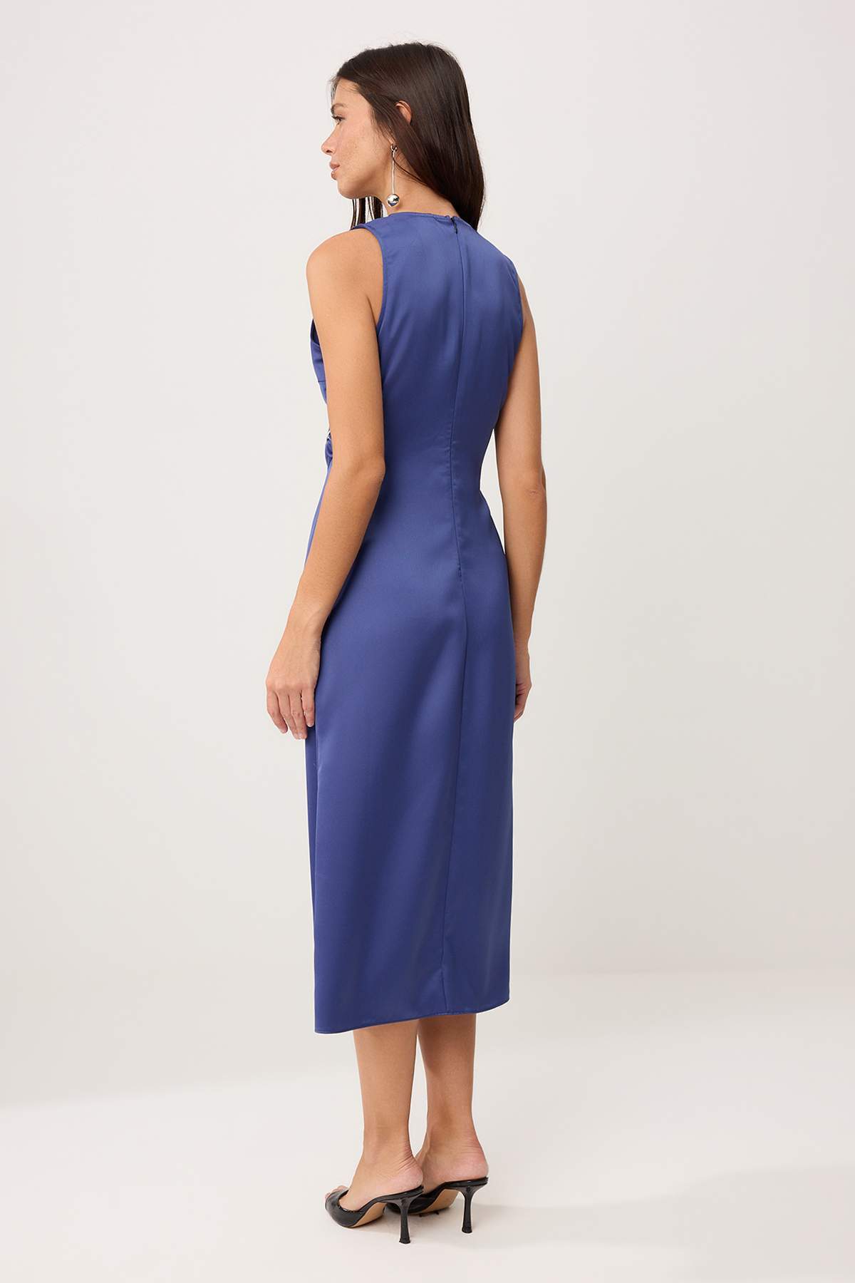 Trendyolmilla  Petrol Aksesuar Detaylı Kruvaze Kapama Saten Midi Dokuma Elbise TWOSS26EL00413 - Görsel 4