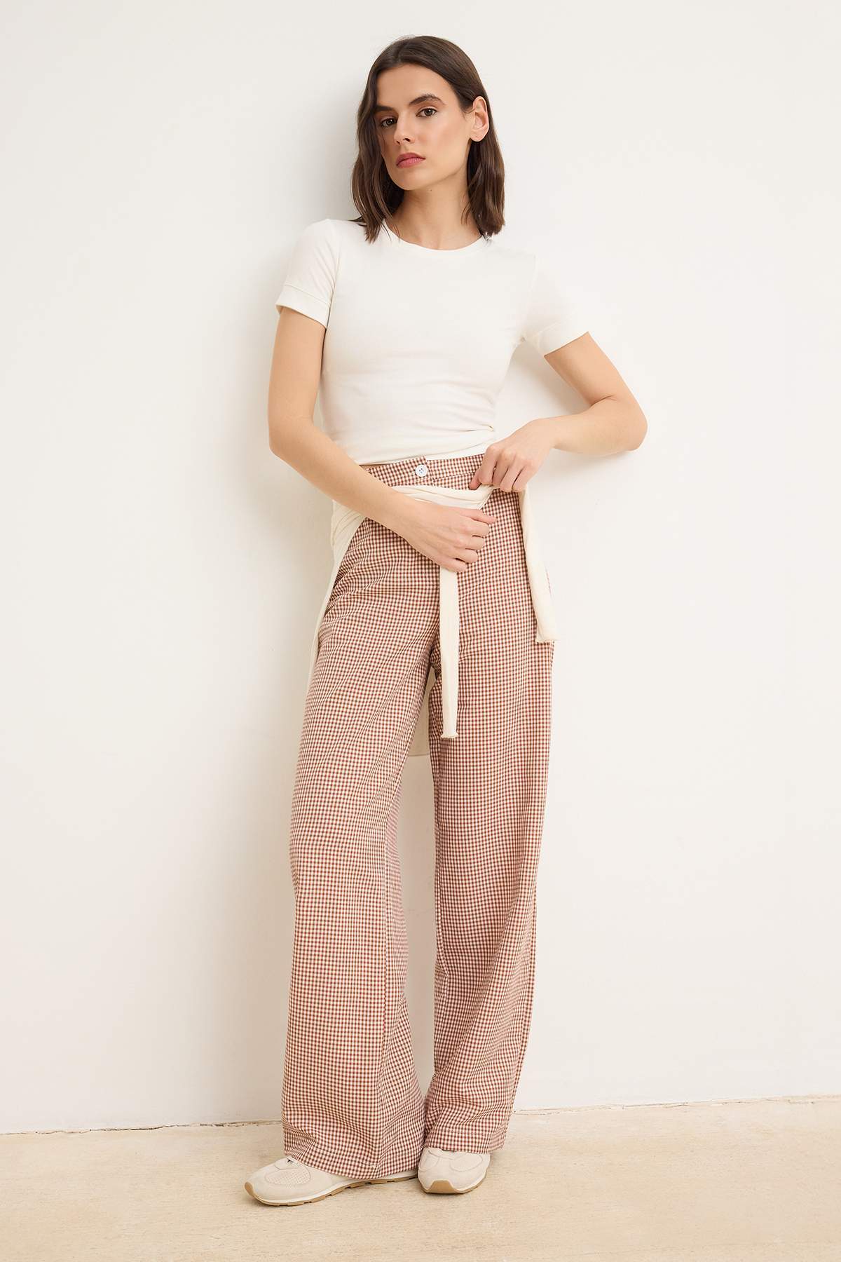 Trendyolmilla  Kiremit Pötikareli Wide Leg/Geniş Paça Pantolon TWOSS26PL00130 - Görsel 2