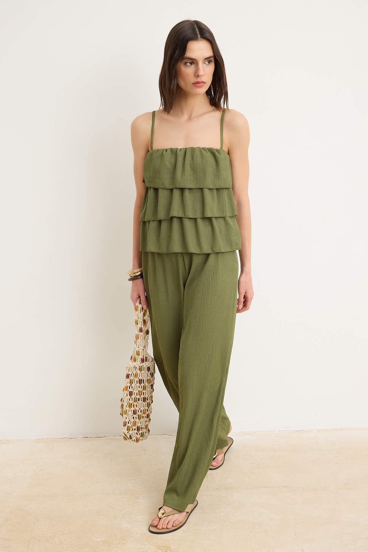 Trendyolmilla  Haki Regular İnce Askılı Kolsuz Geniş Paça Dokulu Örme Alt-Üst Takım TWOSS26AU00119 - Görsel 2