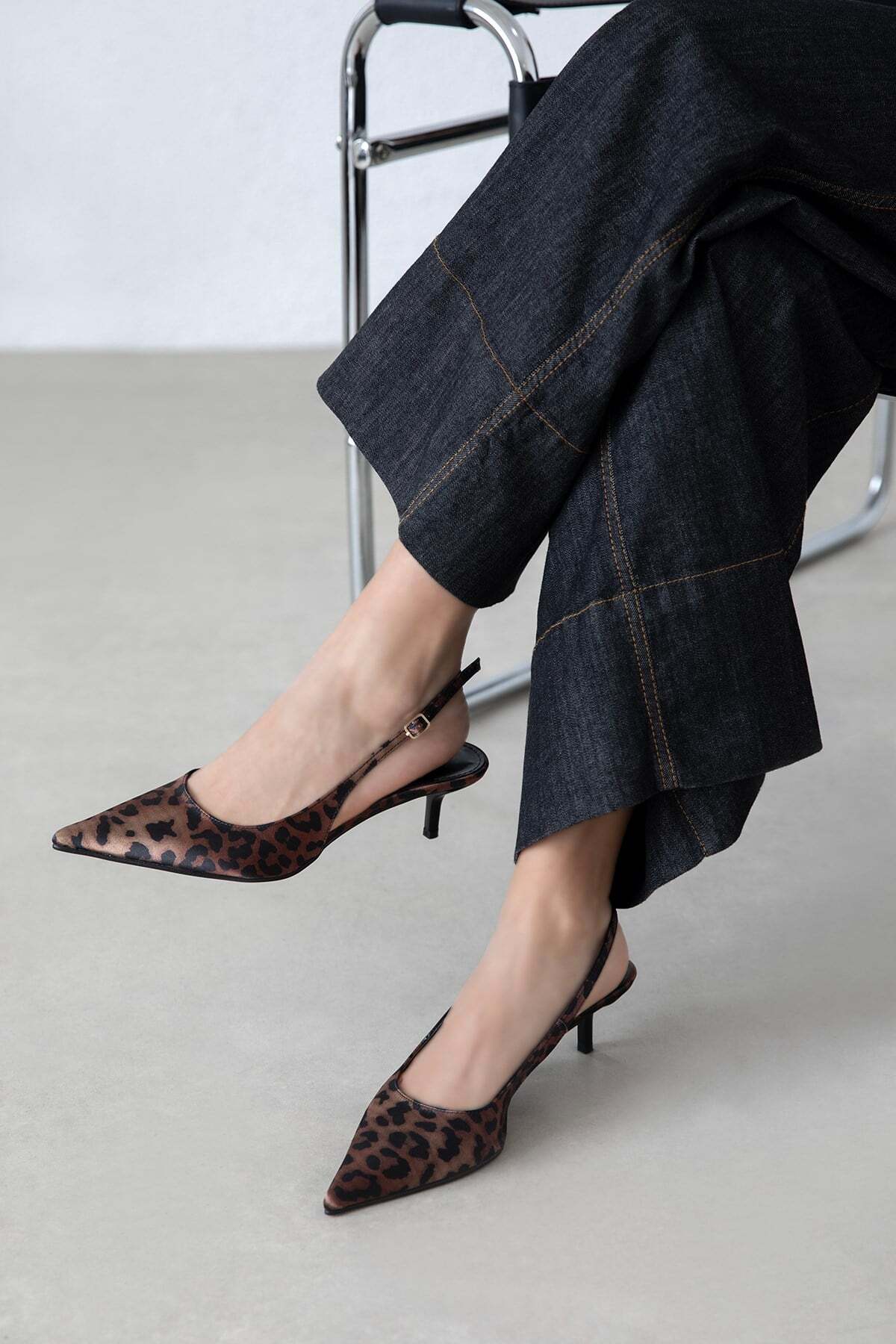 Straswans  Marcela Kadın Topuklu Saten Ayakkabı Leopar - Görsel 2