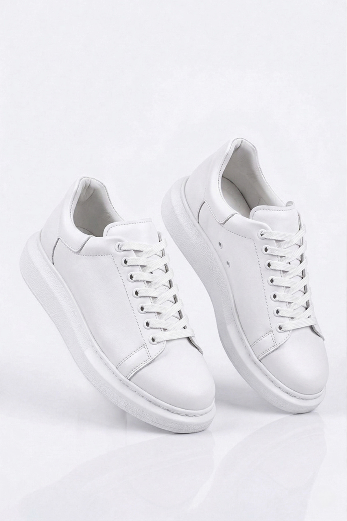 High Quality Alexander Model Men's Sneakers with Thick Sole Laces