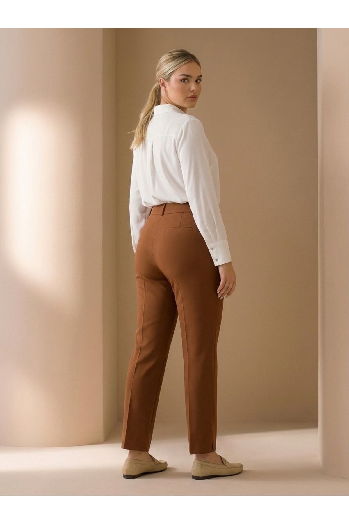 Hanezza  Şıklığı Ve Rahatlığı Bir Arada Sunan Büyük Beden Pantolon - Görsel 4