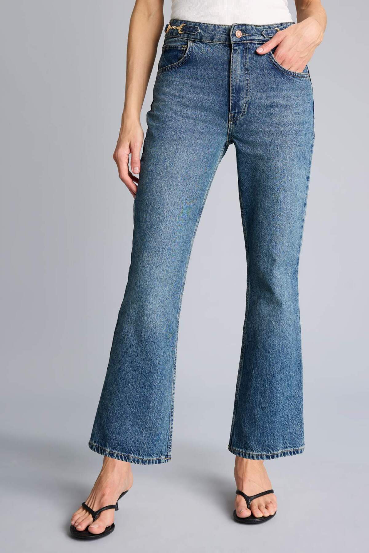 DeFacto %100 Pamuk Crop Flare Fıt Normal Bel Jean Pantolon H3050AX26SM görsel 3
