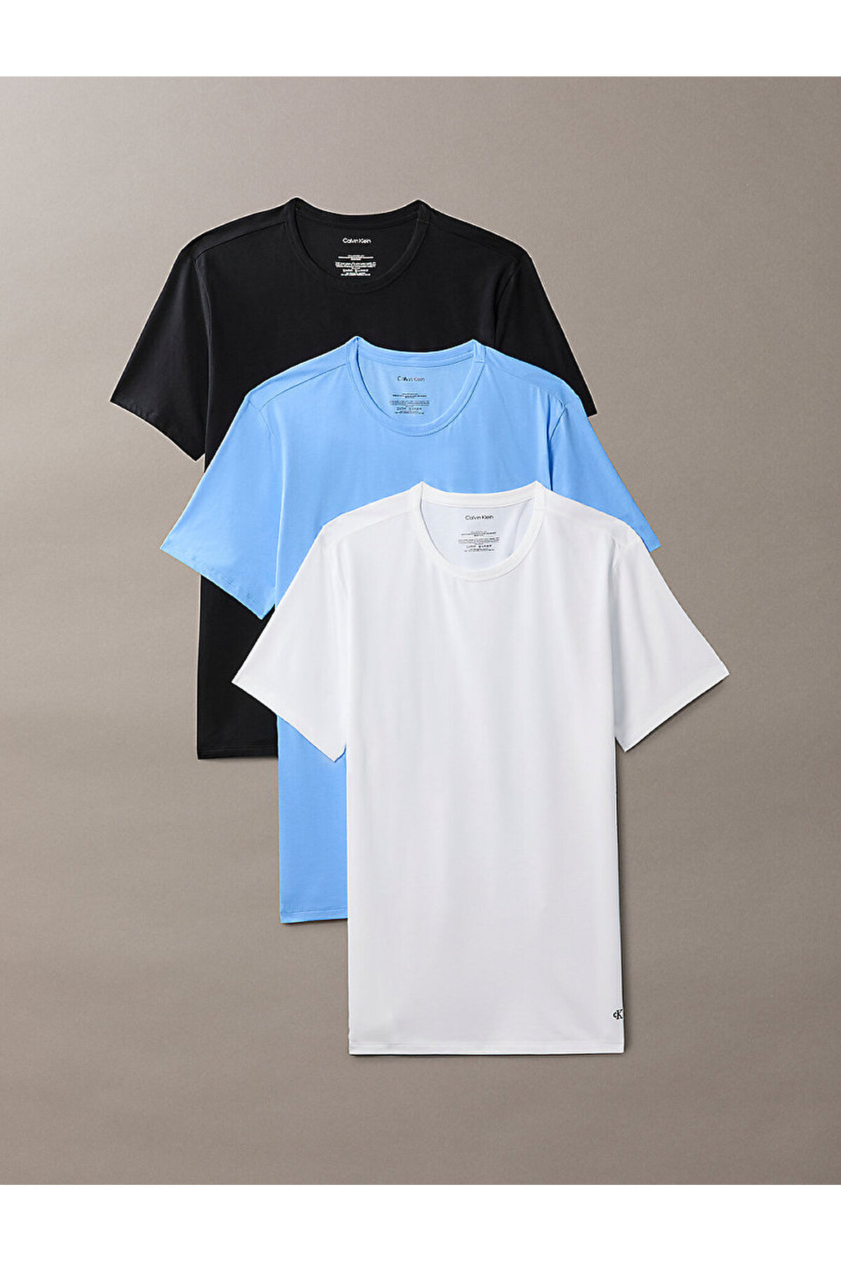 تیشرتزنانهCalvin Kleinرنگارنگ