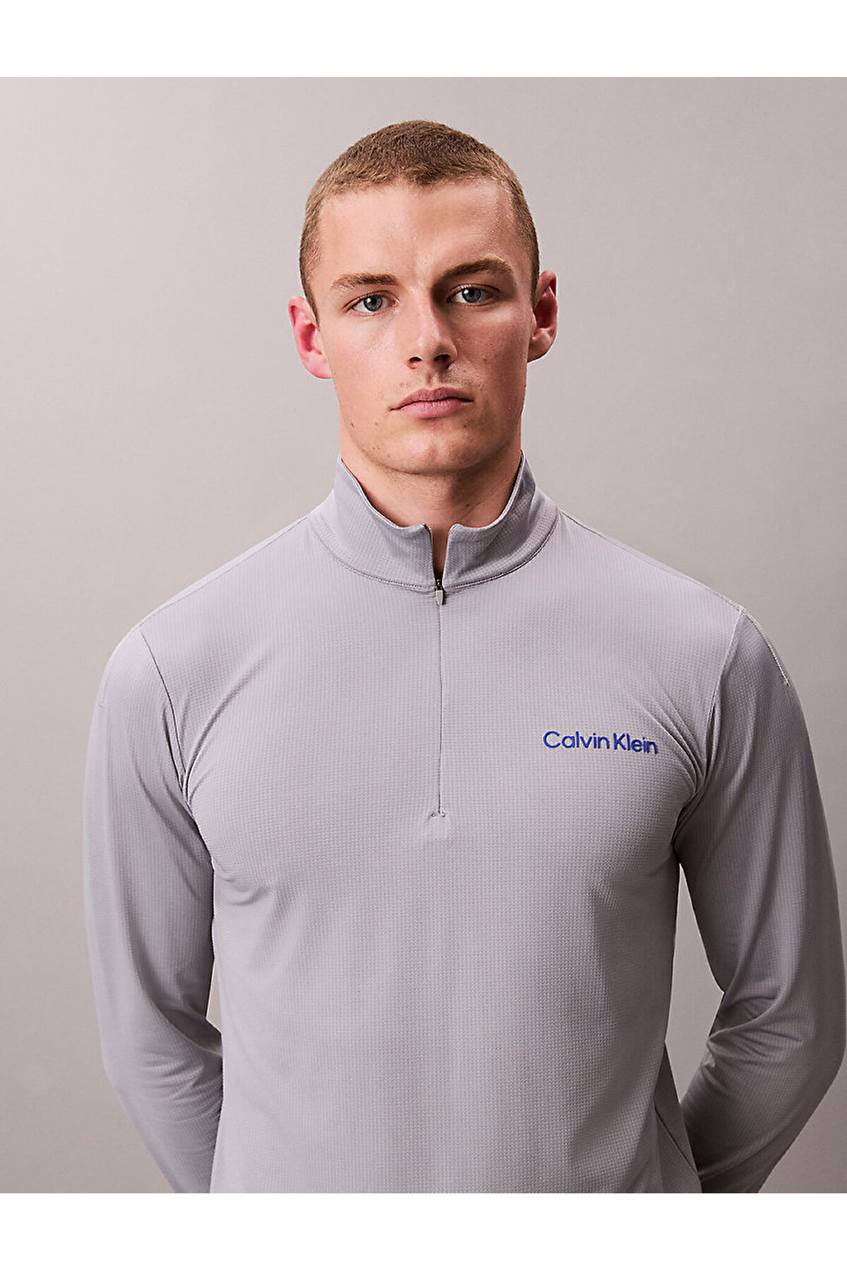 تیشرتزنانهCalvin Kleinخاکستری