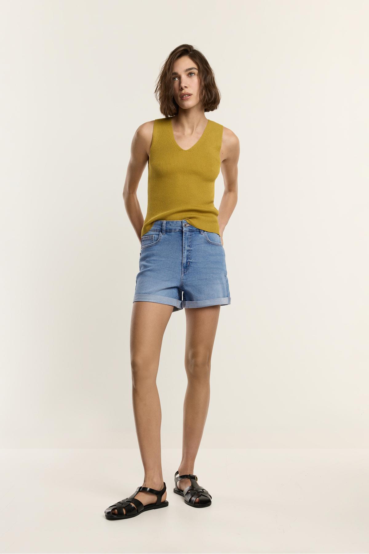 Stretch denim shorts