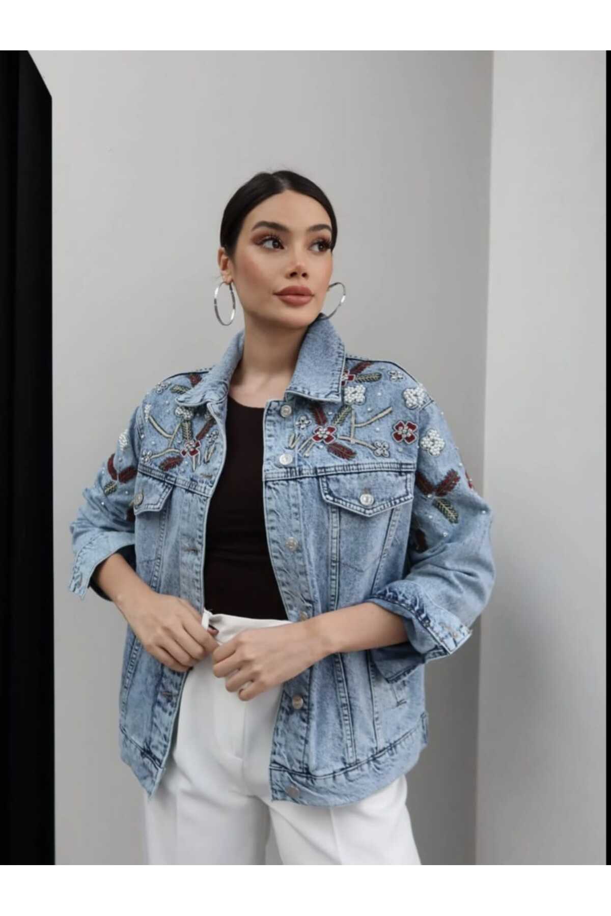 QİMYA BUTİK  LEVURE Kadın Omzu El İşi Taş İşlemeli Nakışlı Rahat Kesim KOT CEKET - Görsel 4