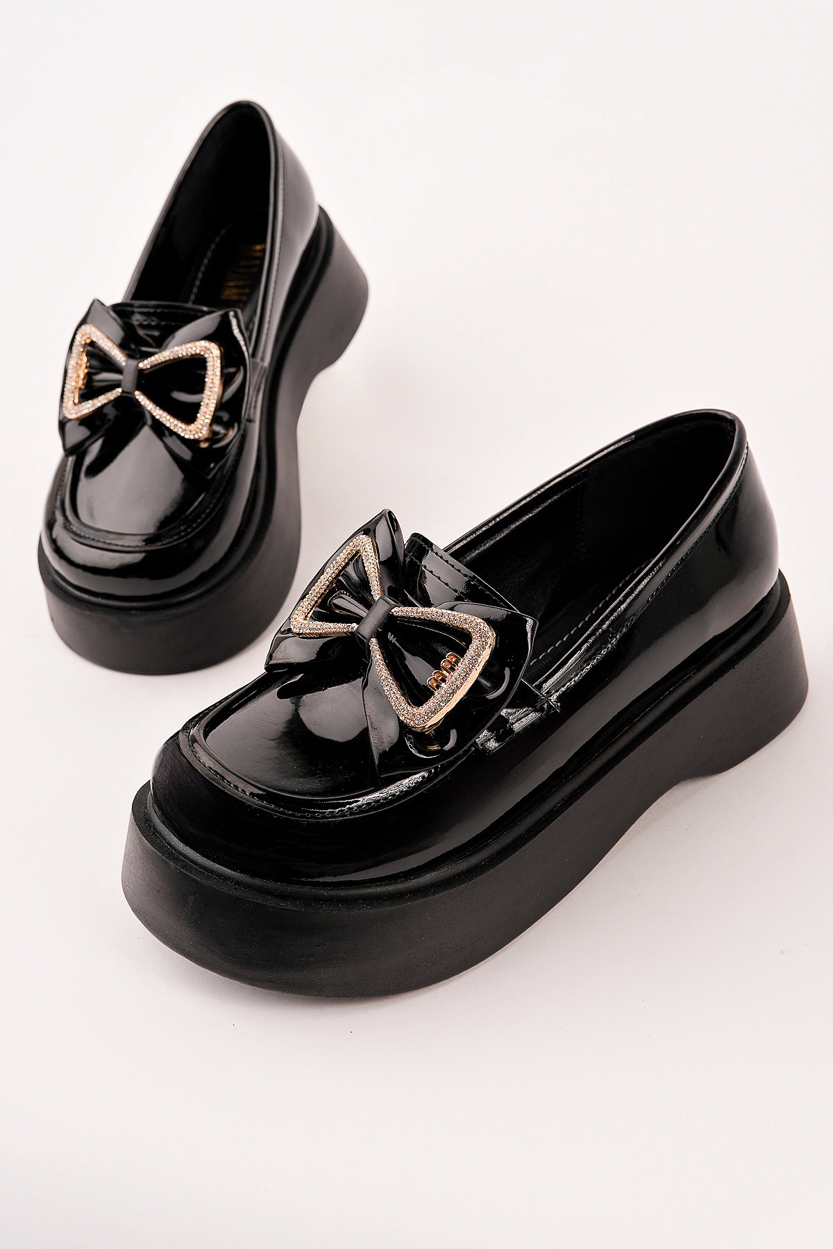 Madam Tarz SMR-4029 Kalın Taban Kurdele Taşlı Loafer