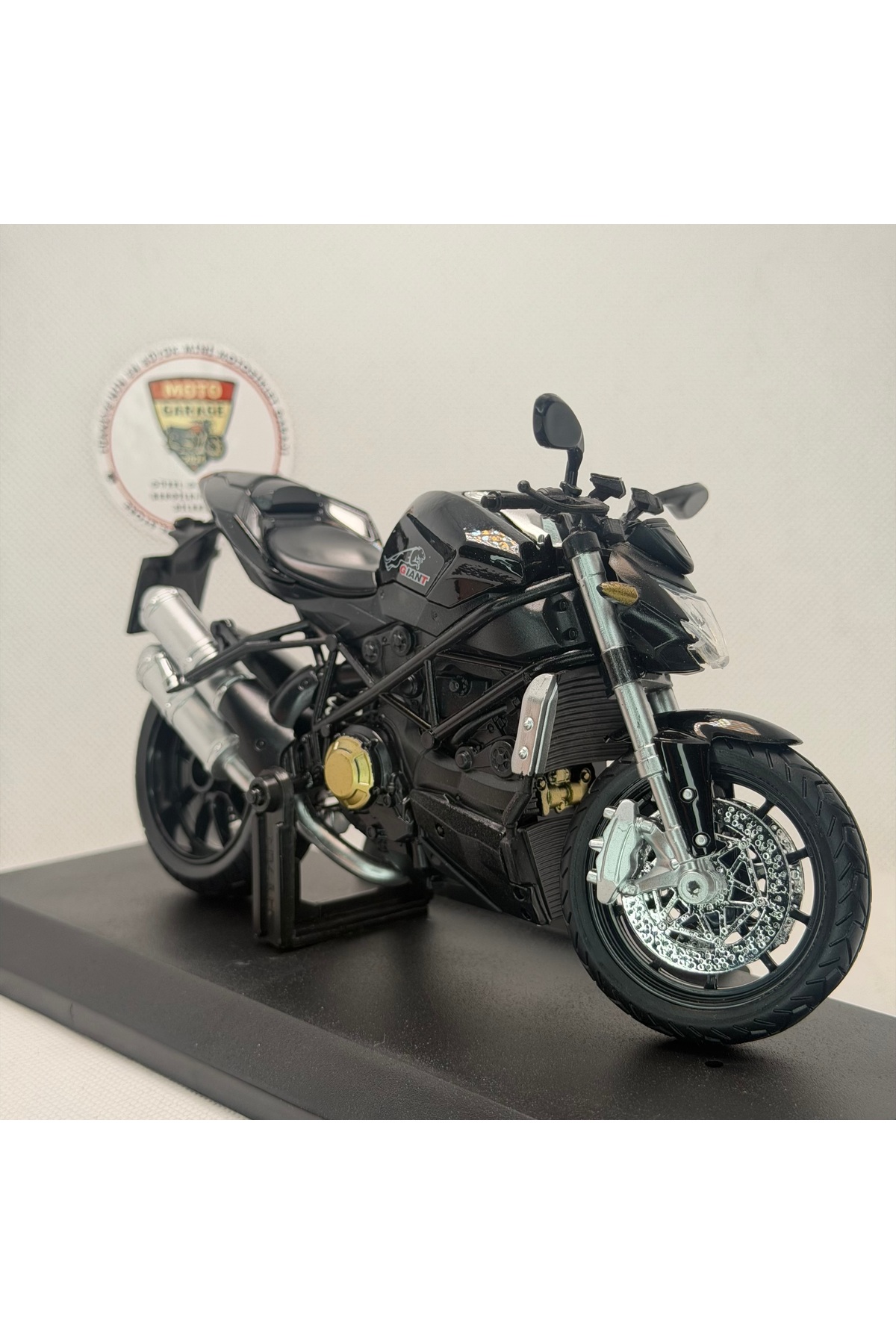 H-D Motorcycle Girl 横80, 縦59cm キャンパス地 H-D Motorcycle Girl 横80, 縦59cm キャンパス地 motorcycle girl