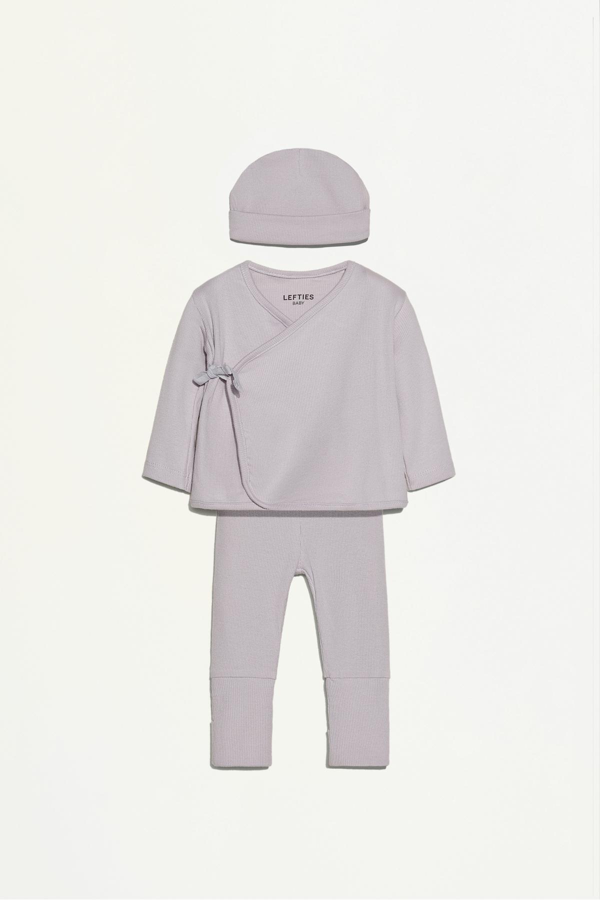 Ribbed t-shirt, trousers and beanie set
