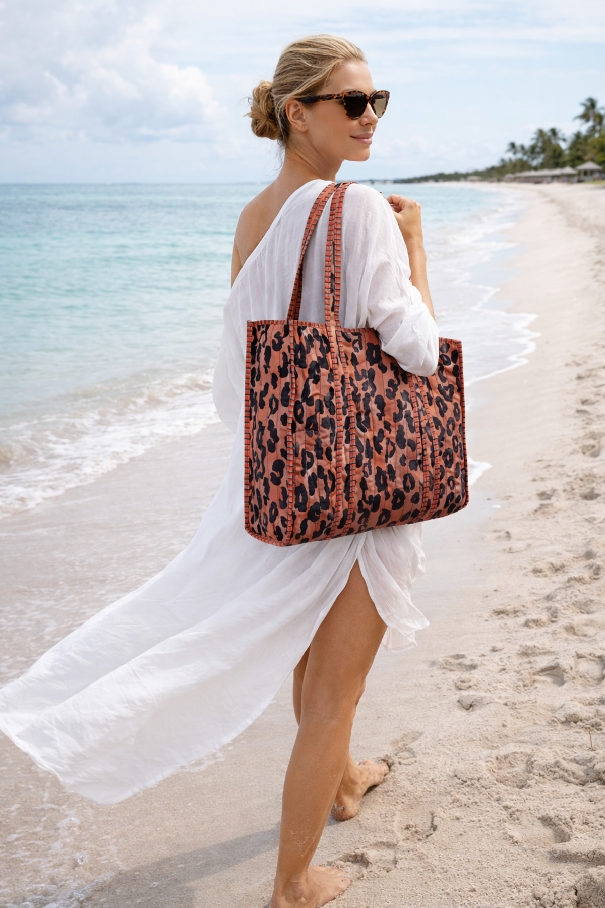 ICONE BAG Leopar Baskılı Kapitoneli Plaj Çantası, İçi Çizgili Baskılı ve Cepli Shopper Çanta, Plaj Çantası görsel 6