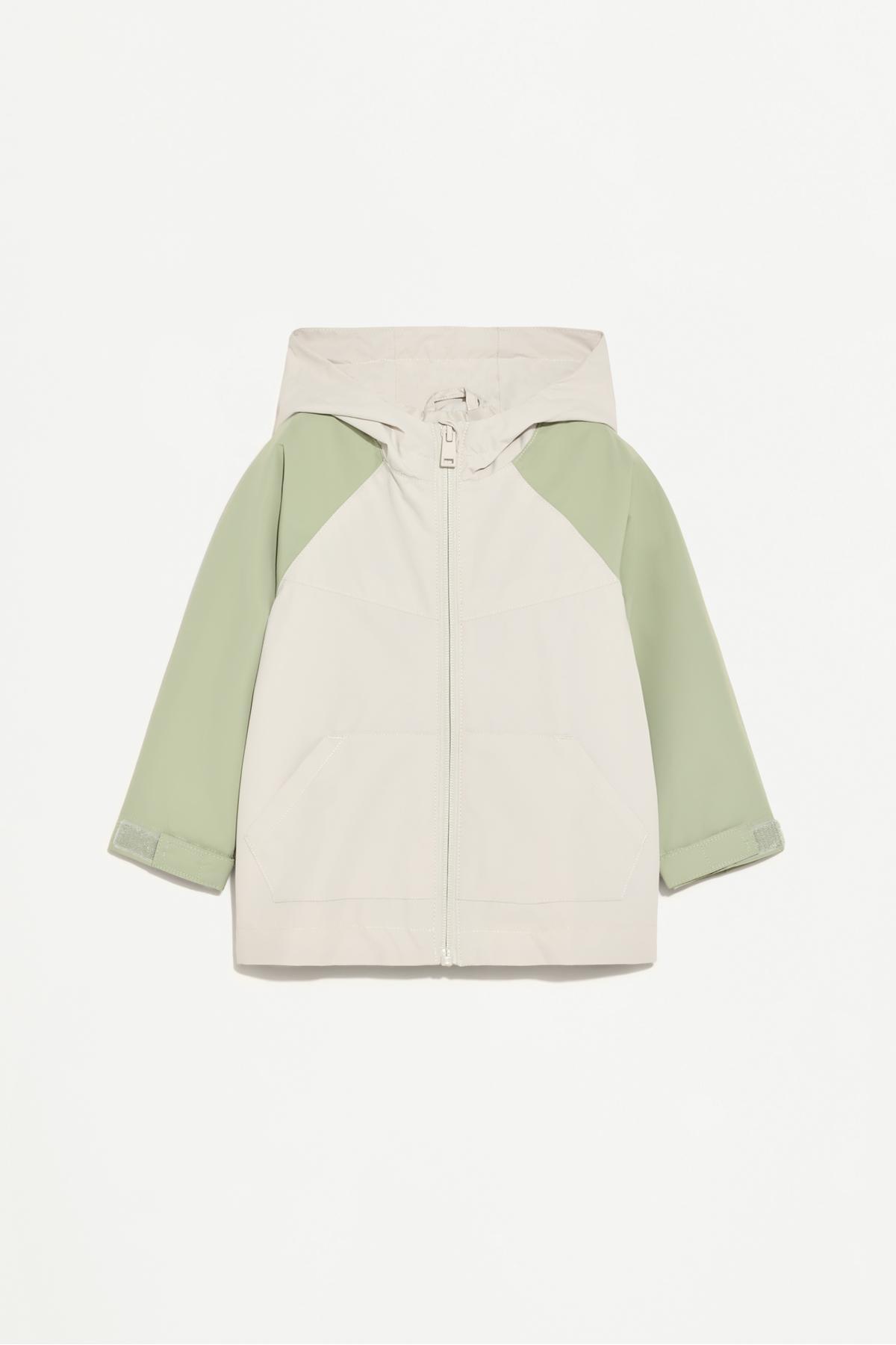 Hooded windbreaker