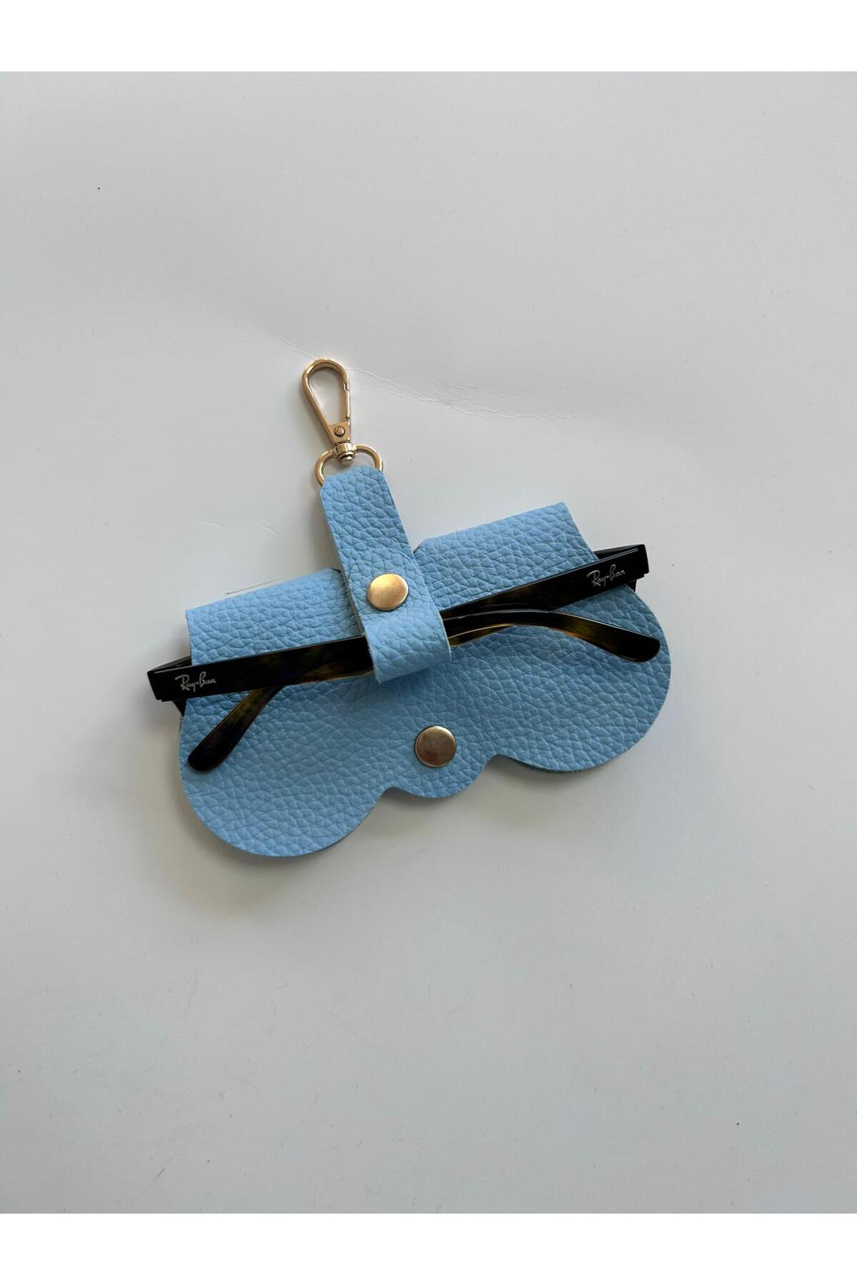 Glasses Case with Strap – Stylish Protective Case Attached to the Bag