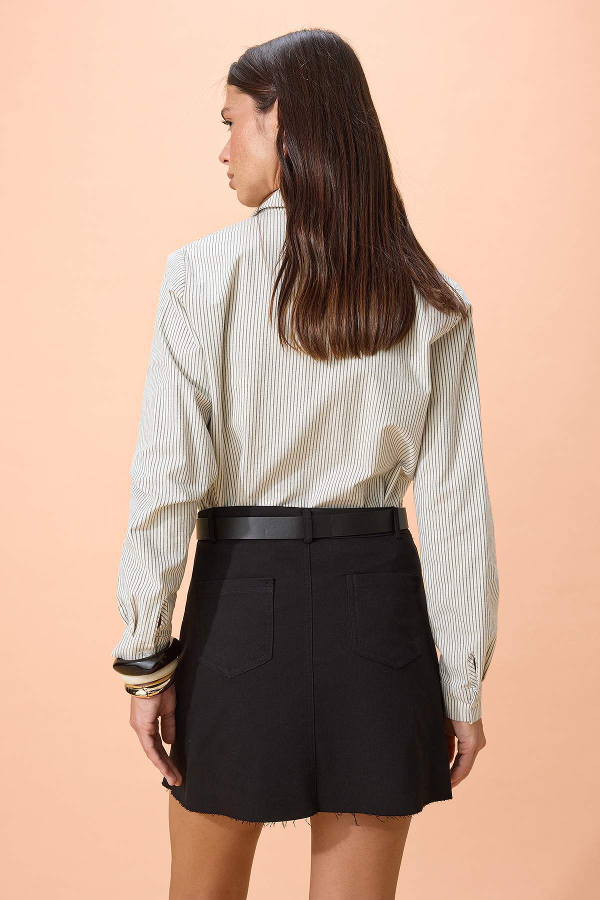 Trendyolmilla  Siyah Gabardin Kemerli Kısa Mini Etek TWOSS26ET00084 - Görsel 4