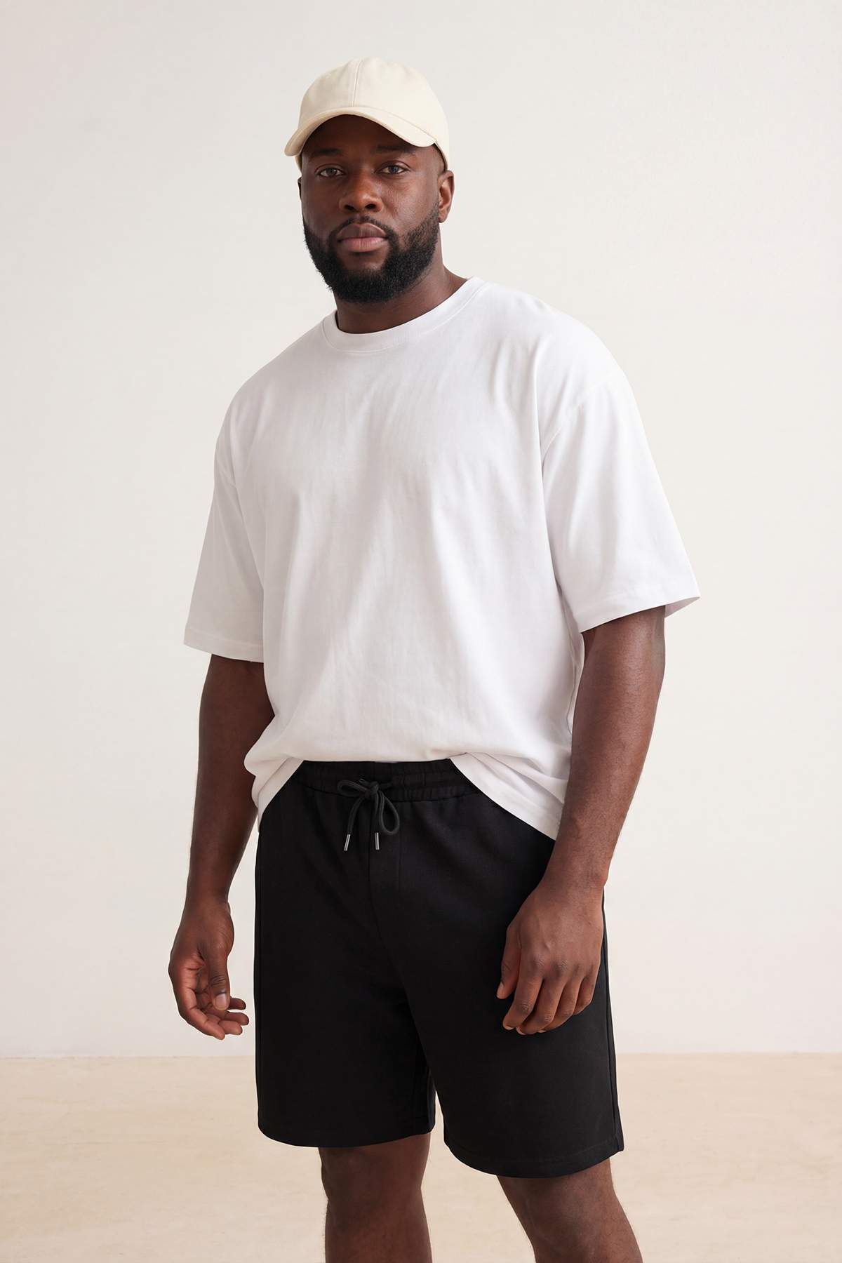 Trendyolmilla  Büyük Beden Siyah-Haki 2'li Paket Regular/Normal Kesim %100 Pamuklu Şort TMNSS24AP00000 - Görsel 5