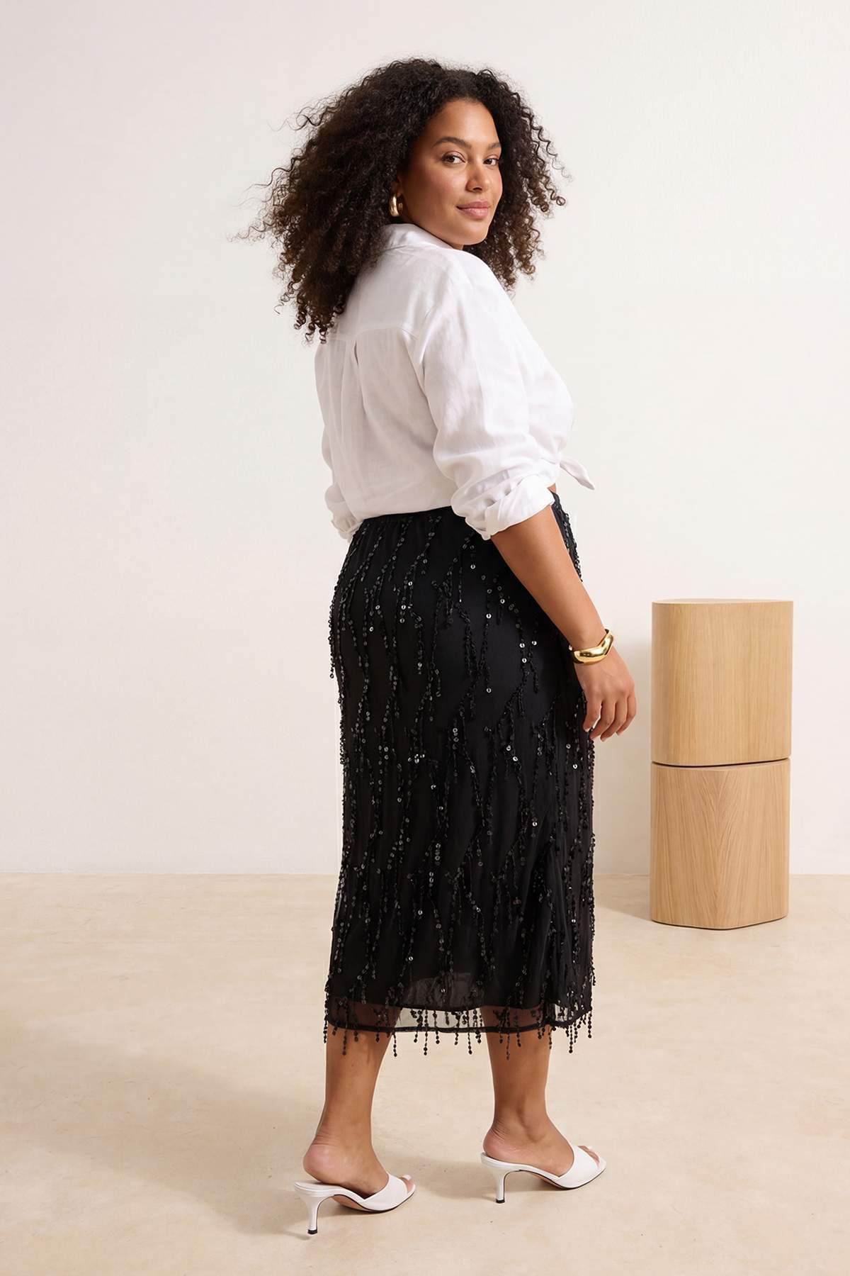 Trendyolmilla  Siyah Dokuma Party Midi Büyük Beden Etek TBBAW26AZ00062 - Görsel 3