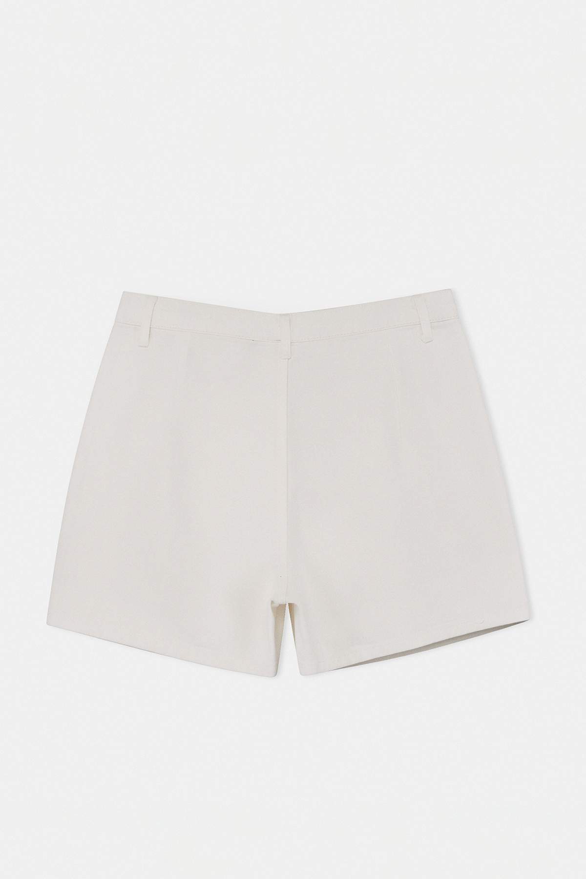 Trendyolmilla  Beyaz Pileli Lastikli Normal Bel Mini %100 Pamuk Non-Stretch Büyük Beden Denim Şort TBBSS26AP00008 - Görsel 7