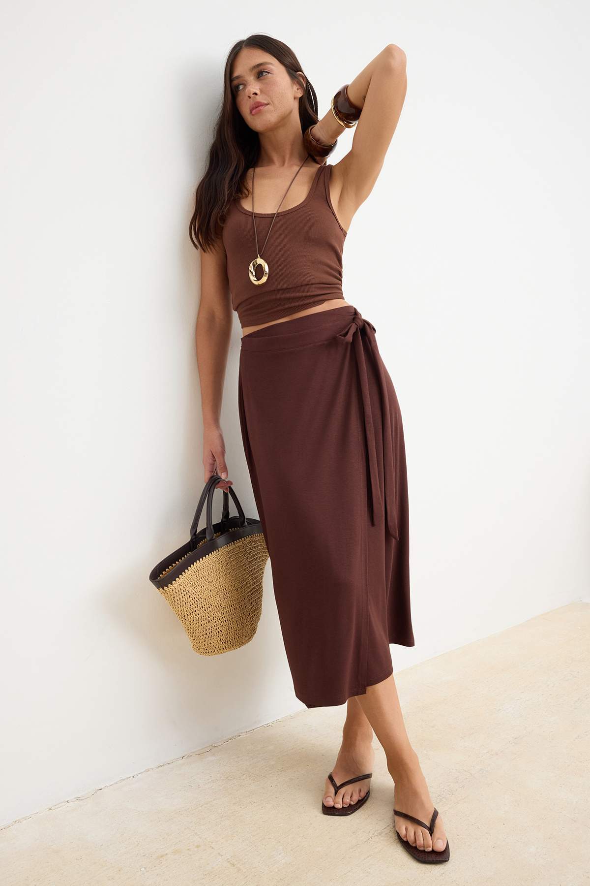Trendyolmilla  Kahverengi Düz Midi Premium Yumuşak Örme Etek TWOSS26ET00164