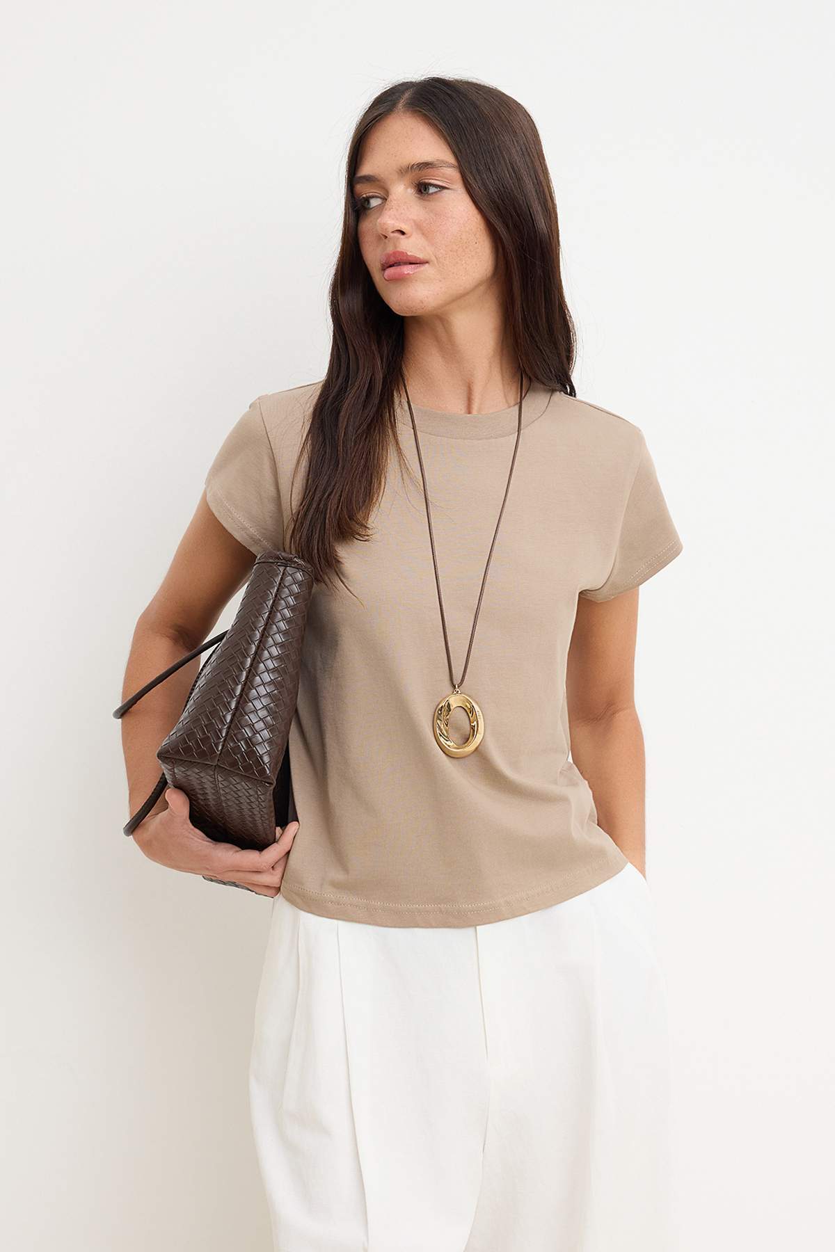 Trendyolmilla  Vizon Regular/Normal Kalıp Ay Kol Kısa Kollu Tok %100 Pamuk Örme T-Shirt TWOSS26TS00181 - Görsel 2