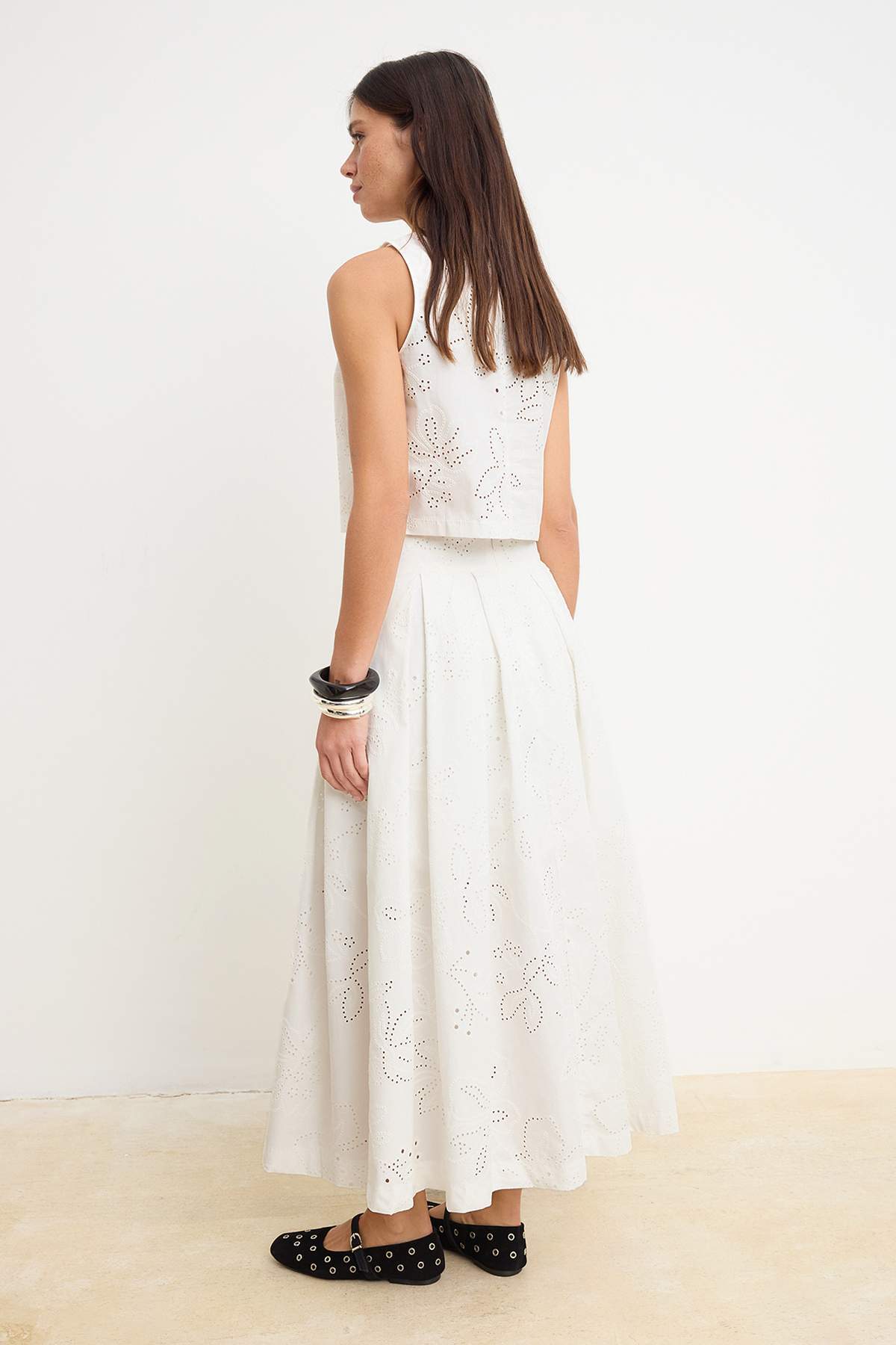 Trendyolmilla  Beyaz Fisto Detaylı Pileli Astarlı Maxi Uzun Etek TWOSS26ET00147 - Görsel 4