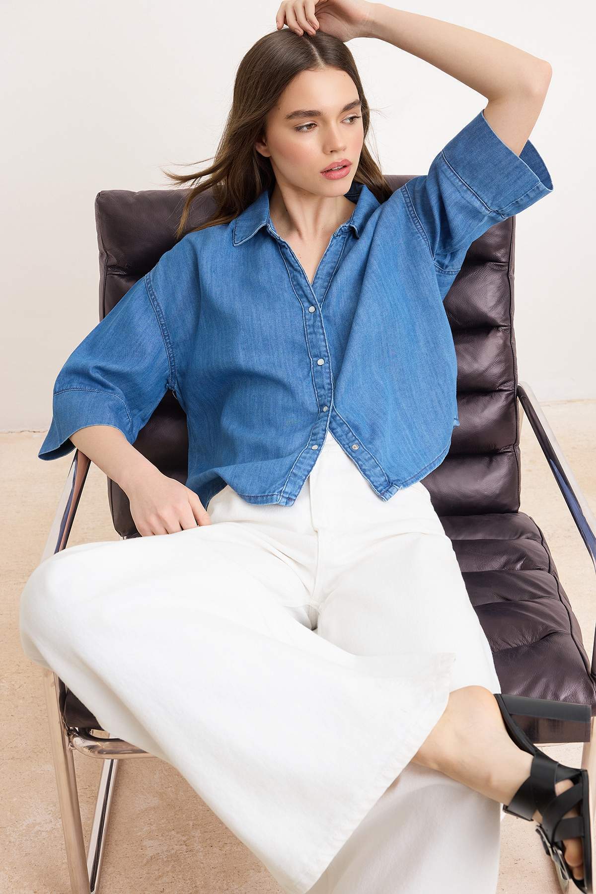 Trendyolmilla  Mavi Tencel Karışımlı Denim Gömlek TWOSS26GO00120