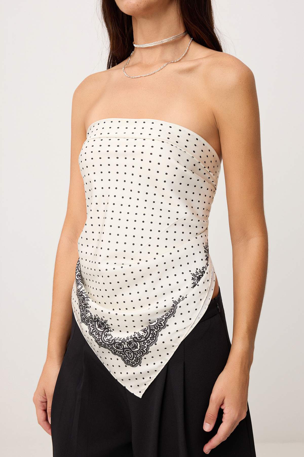 Trendyolmilla  Ekru Pauntiye Desen Dantel Baskılı Dokuma Bluz TWOSS26BZ00332 - Görsel 3