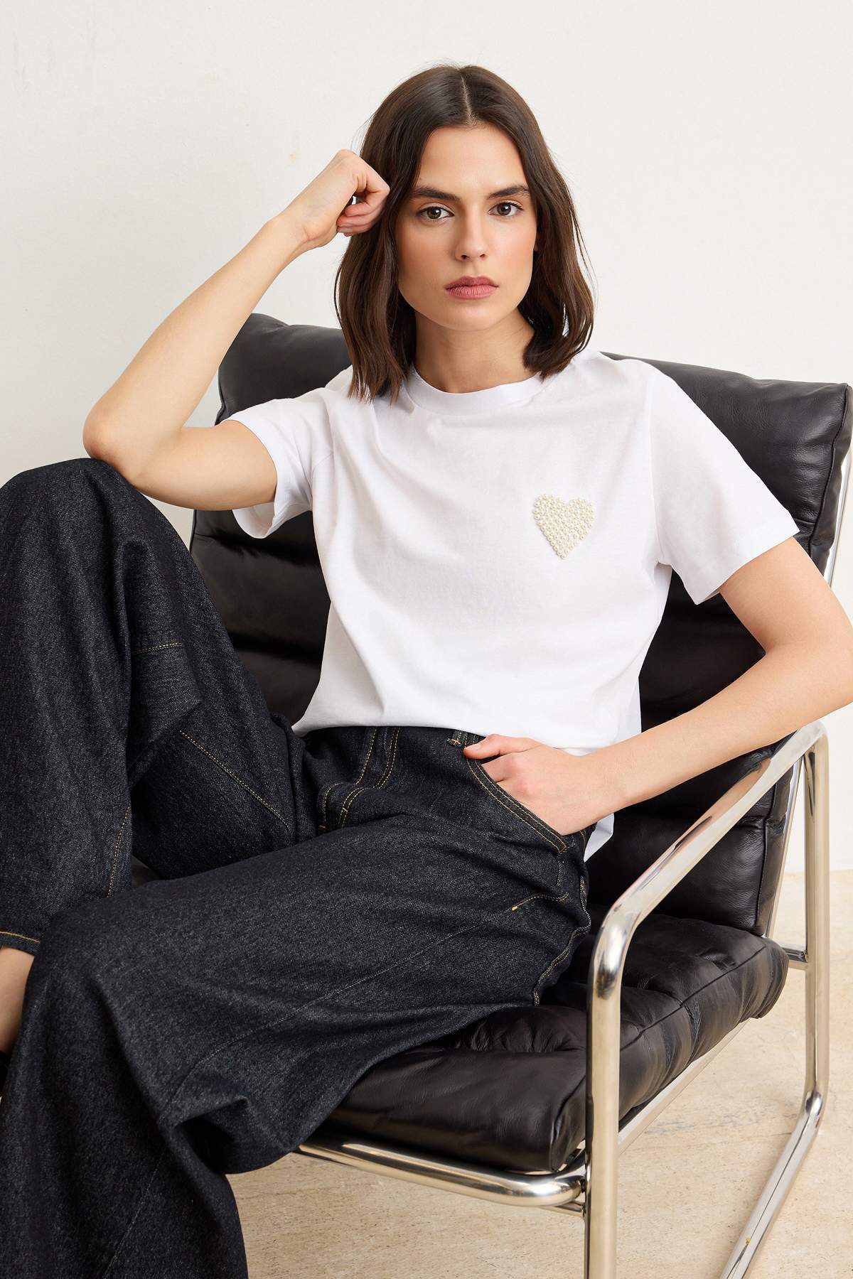 Trendyolmilla  Ekru Düz Regular Bisiklet Yaka Standart Kol Kısa Uzun %100 Pamuk Örme T-Shirt TWOSS26TS00249