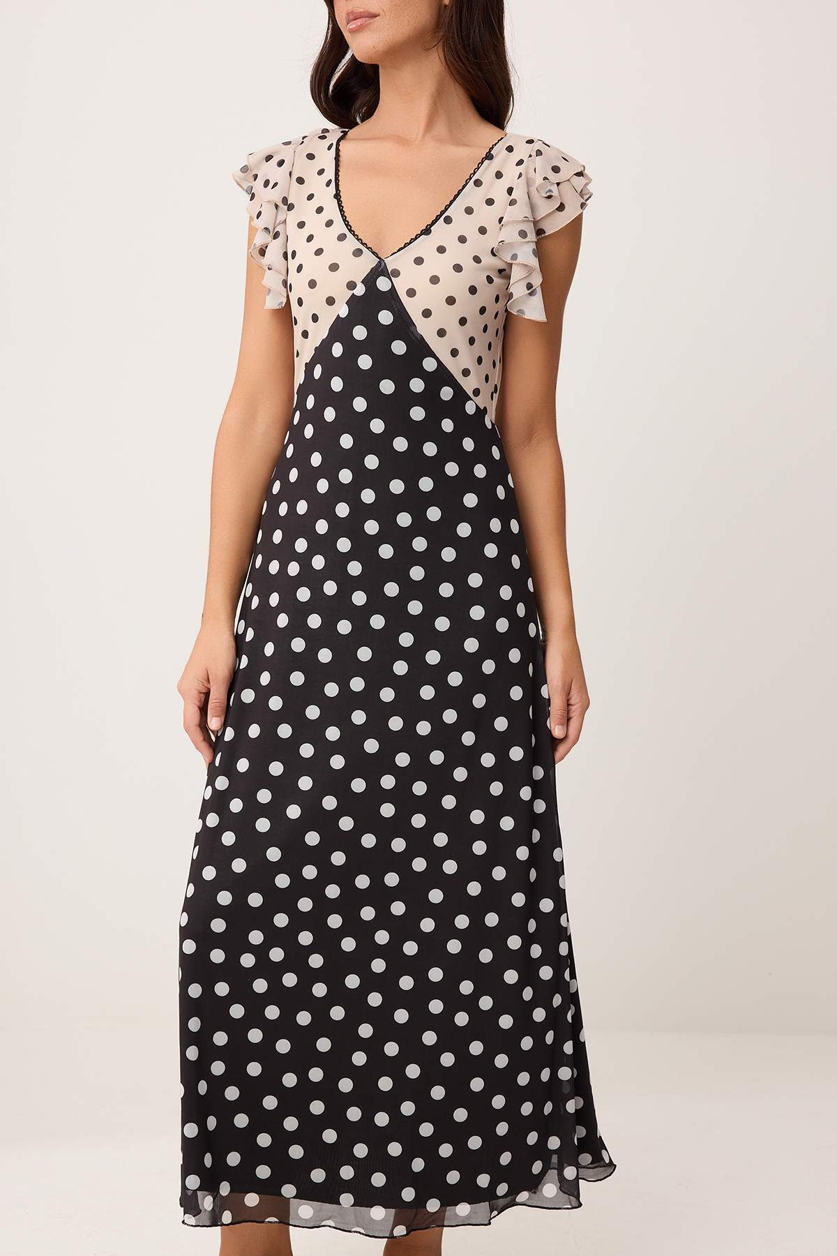 Trendyolmilla  Çok Renkli Puantiyeli A-Kesim/Çan Form V Yaka Kolsuz Tül Örme Elbise TWOSS26EL00473 - Görsel 3