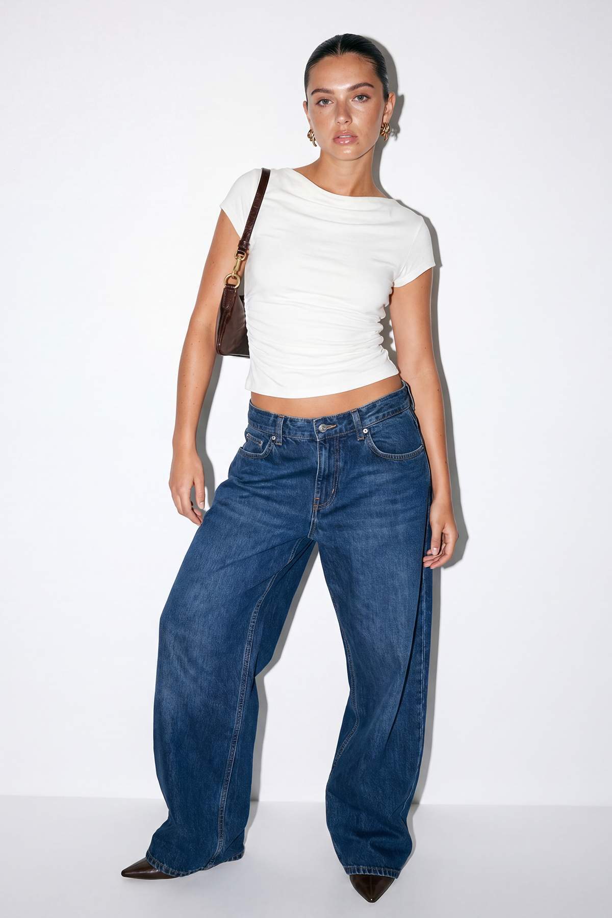 Trendyolmilla  Crop Kayık Yaka Yanları Büzgülü Body TDRSS26TS00015