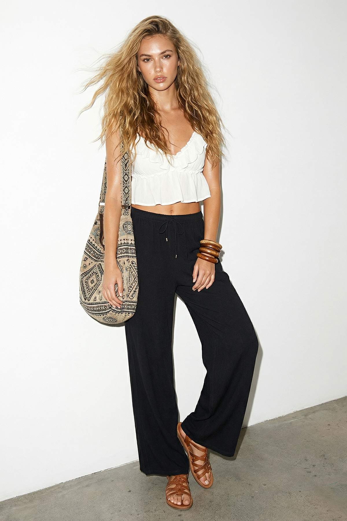 Trendyolmilla  Siyah Geniş Paça Tencel Pantolon TDRSS26PL00008