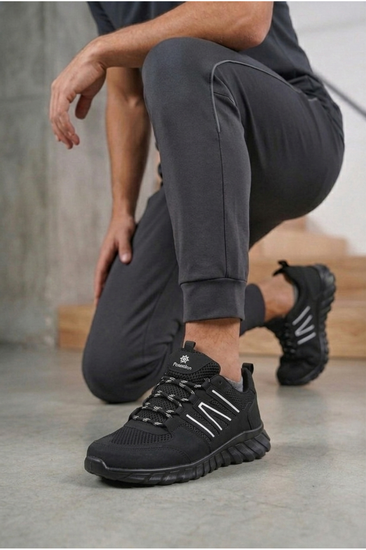 کفش ورزشی مردانه آسپندوس مدل Ultra Lightweight Bottom مخصوص پیاده‌روی و دویدن، مشکی — مشکی ۲۶۷۸۰۰۰۱۹۰۳ — تصویر 3 از 4