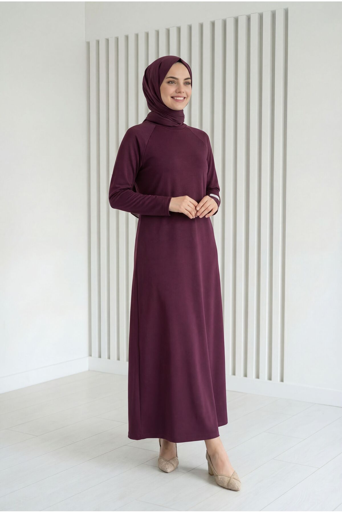 Amine Sleeve Label Detailed Dress-EU2400 Damson
