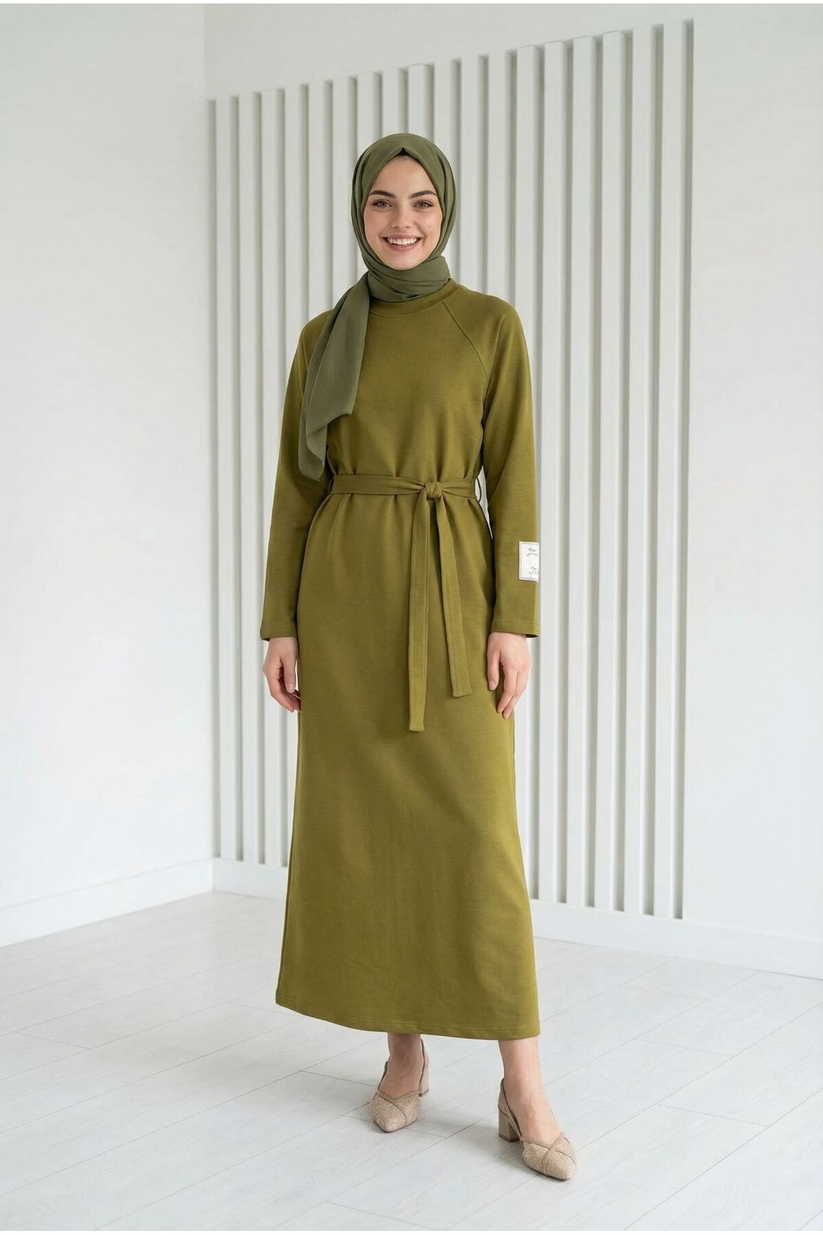 Amine Sleeve Label Detailed Dress-EU2400 Oil Green