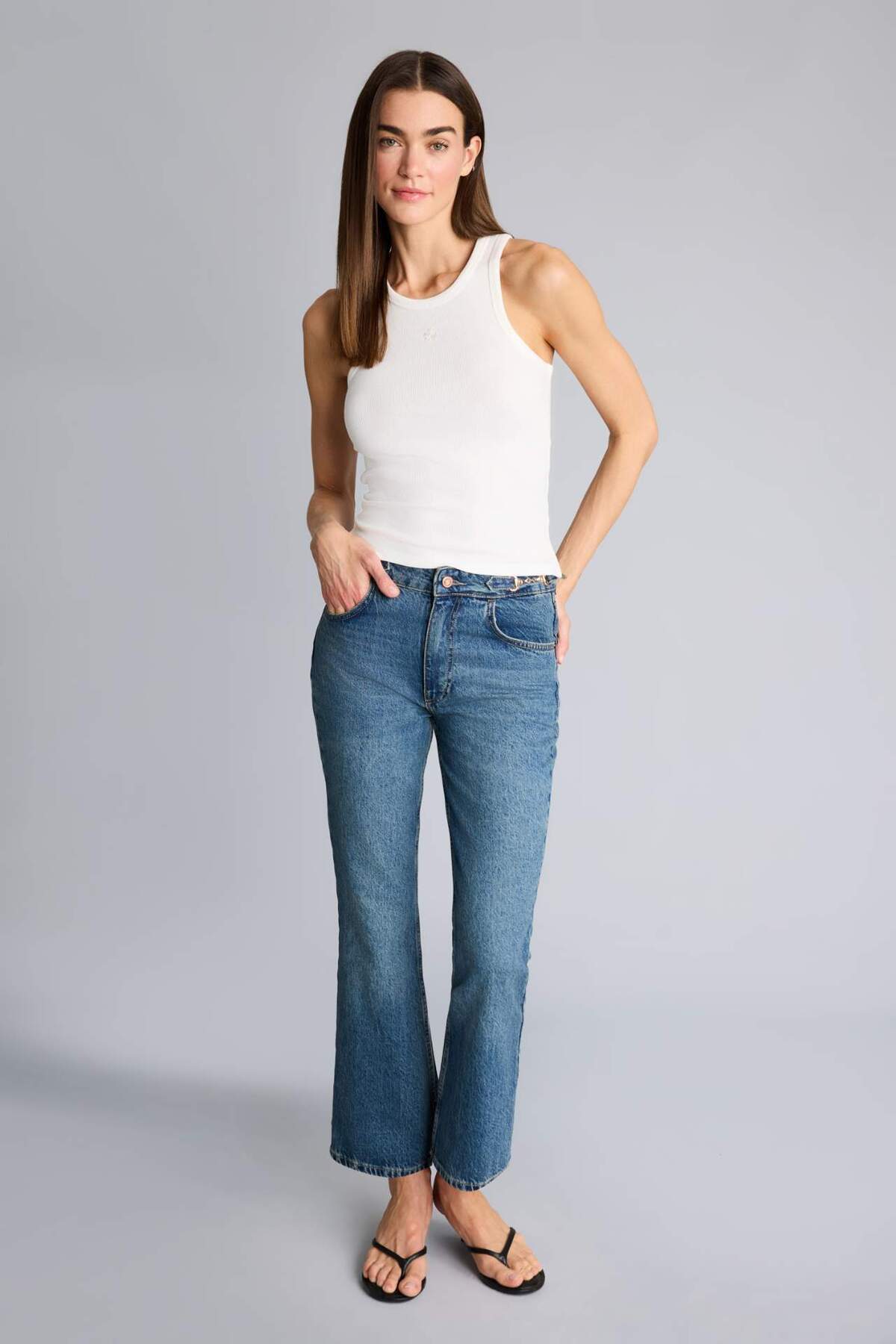 DeFacto %100 Pamuk Crop Flare Fıt Normal Bel Jean Pantolon H3050AX26SM görsel 2