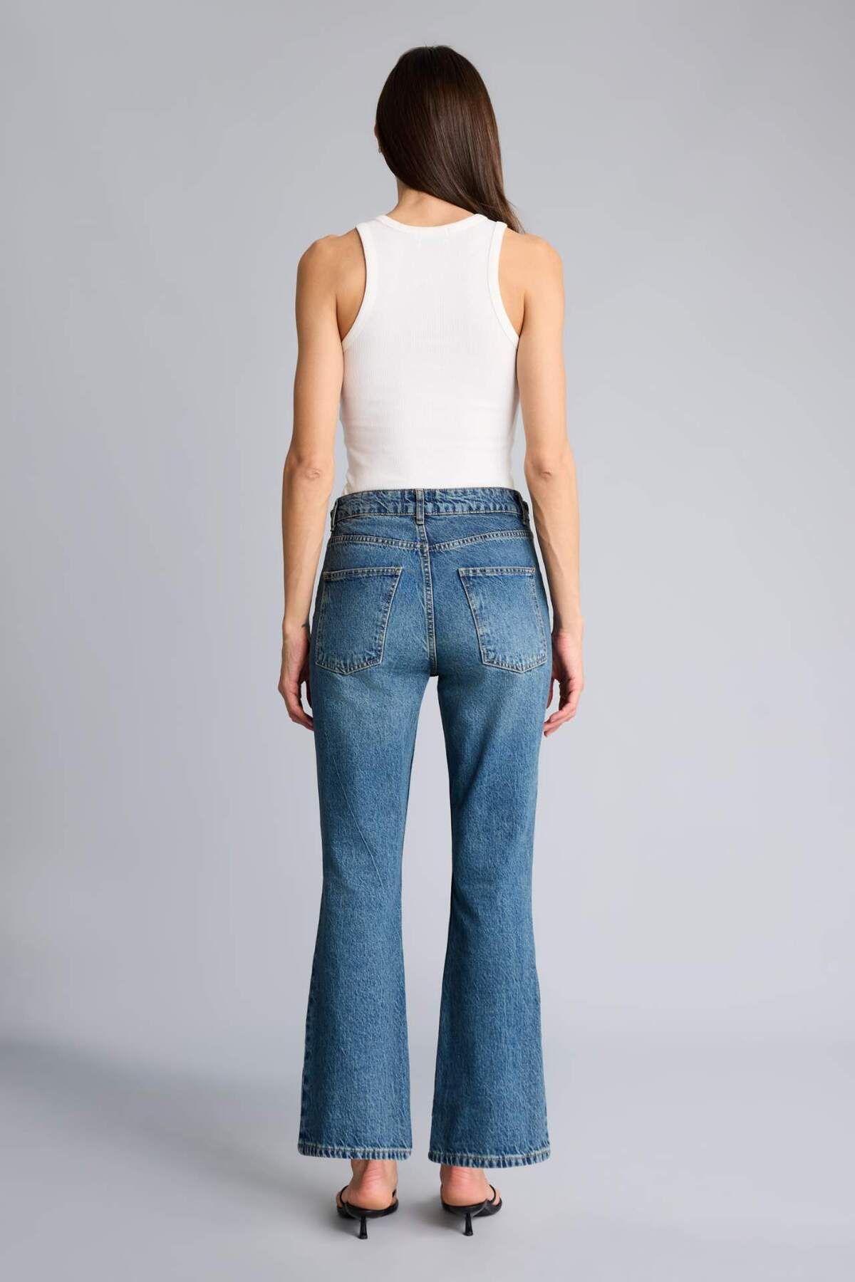 DeFacto %100 Pamuk Crop Flare Fıt Normal Bel Jean Pantolon H3050AX26SM görsel 5